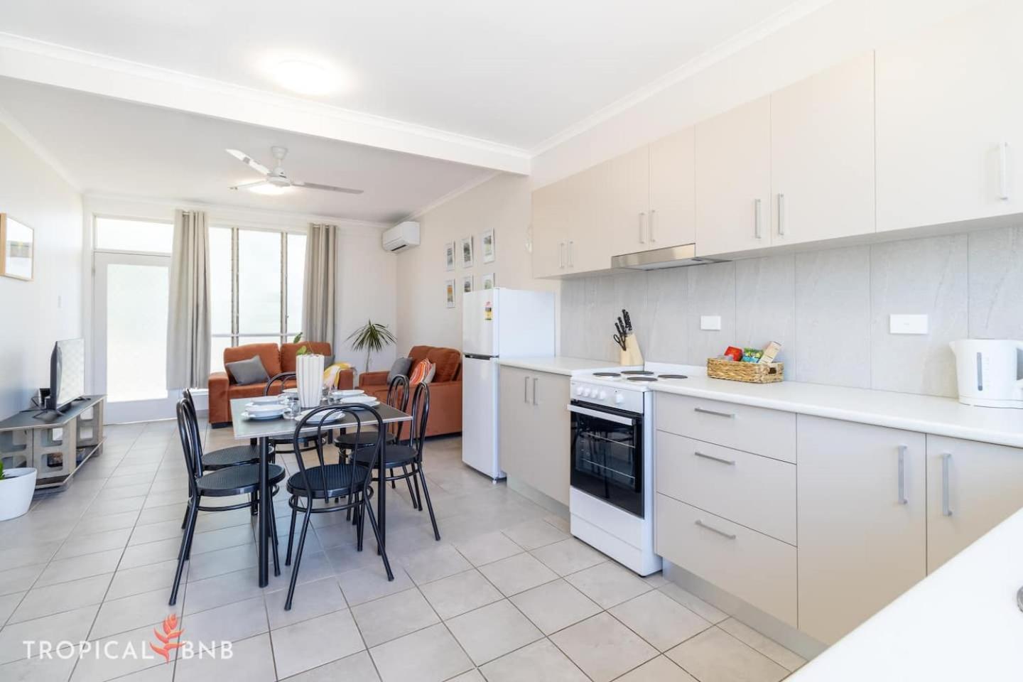 Turtle Place 2 Bed Apt Walk To Foreshore