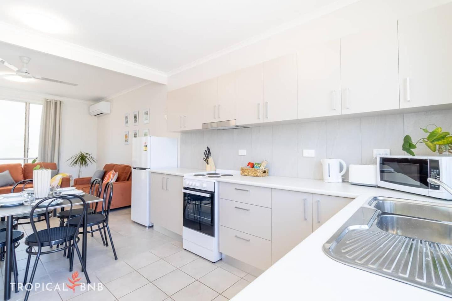 Turtle Place 2 Bed Apt Walk To Foreshore