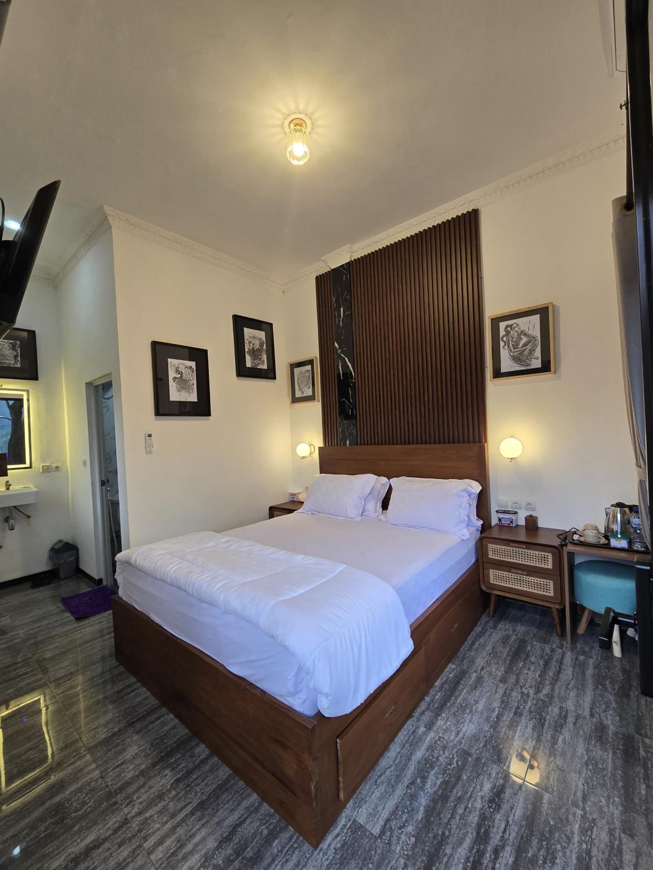 hotel room