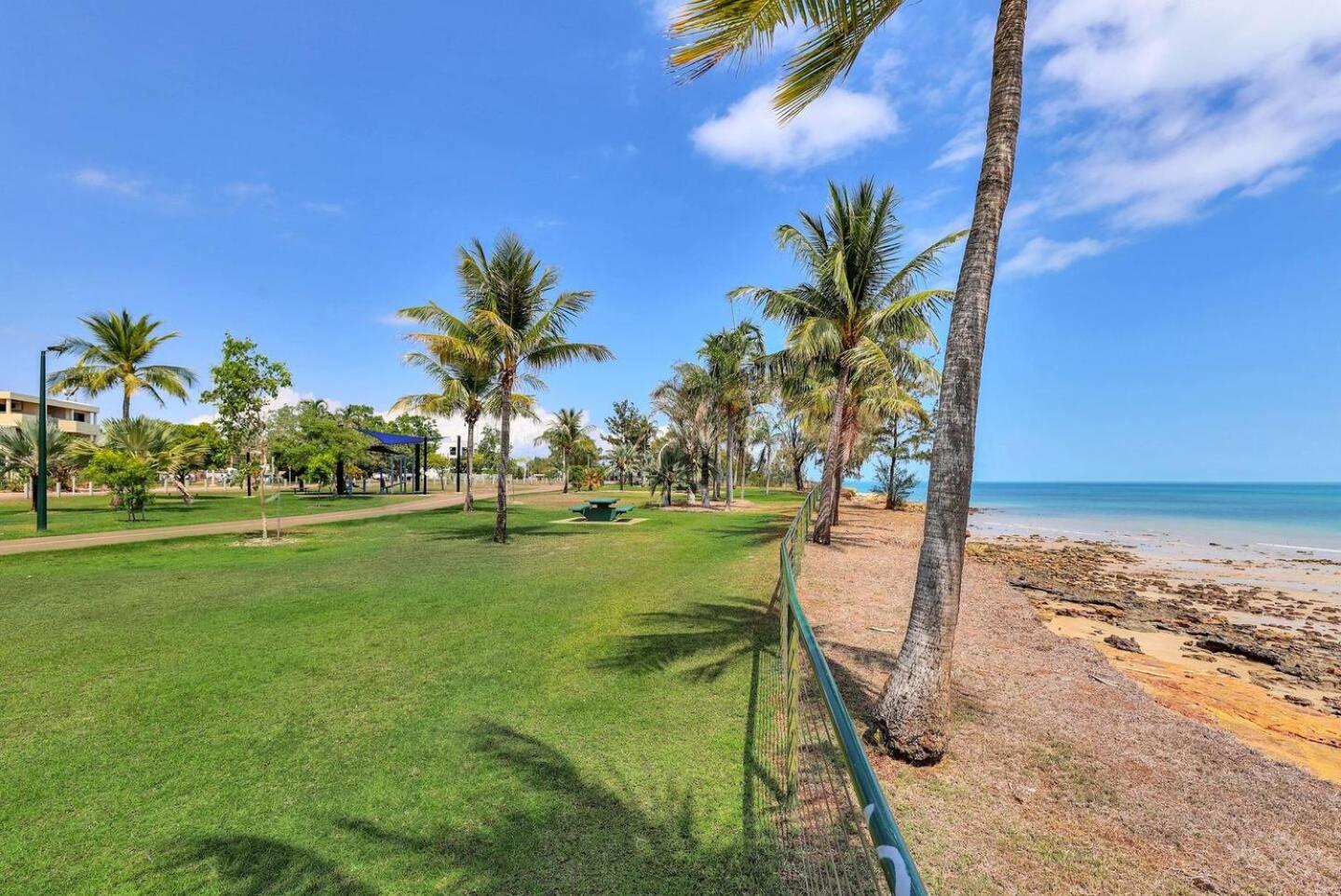 Turtle Place 2 Bed Apt Walk To Foreshore