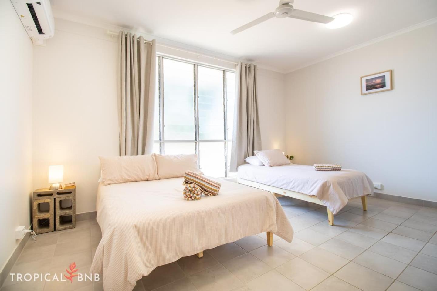 Turtle Place 2 Bed Apt Walk To Foreshore