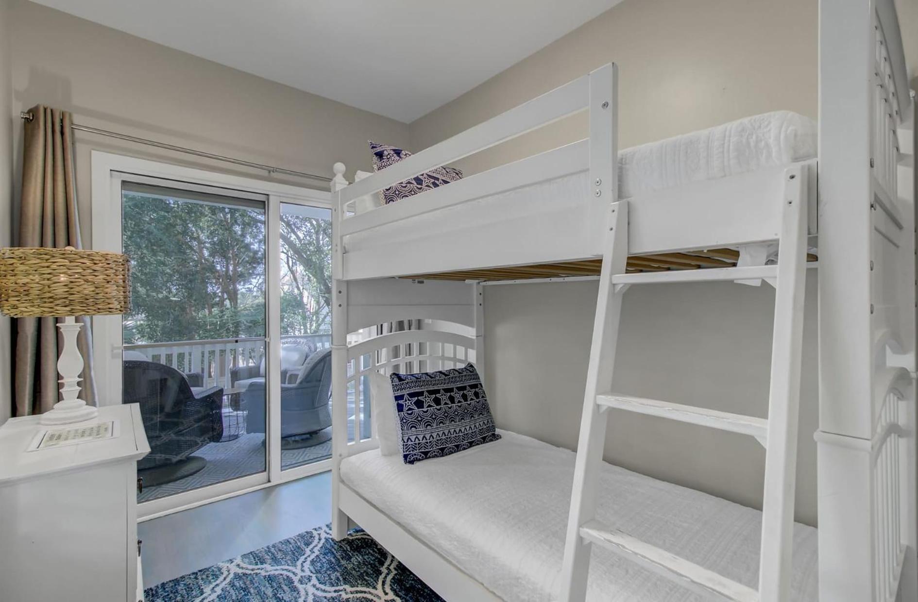 3704 Cameron by AvantStay Pool Bar Multiple Balconies