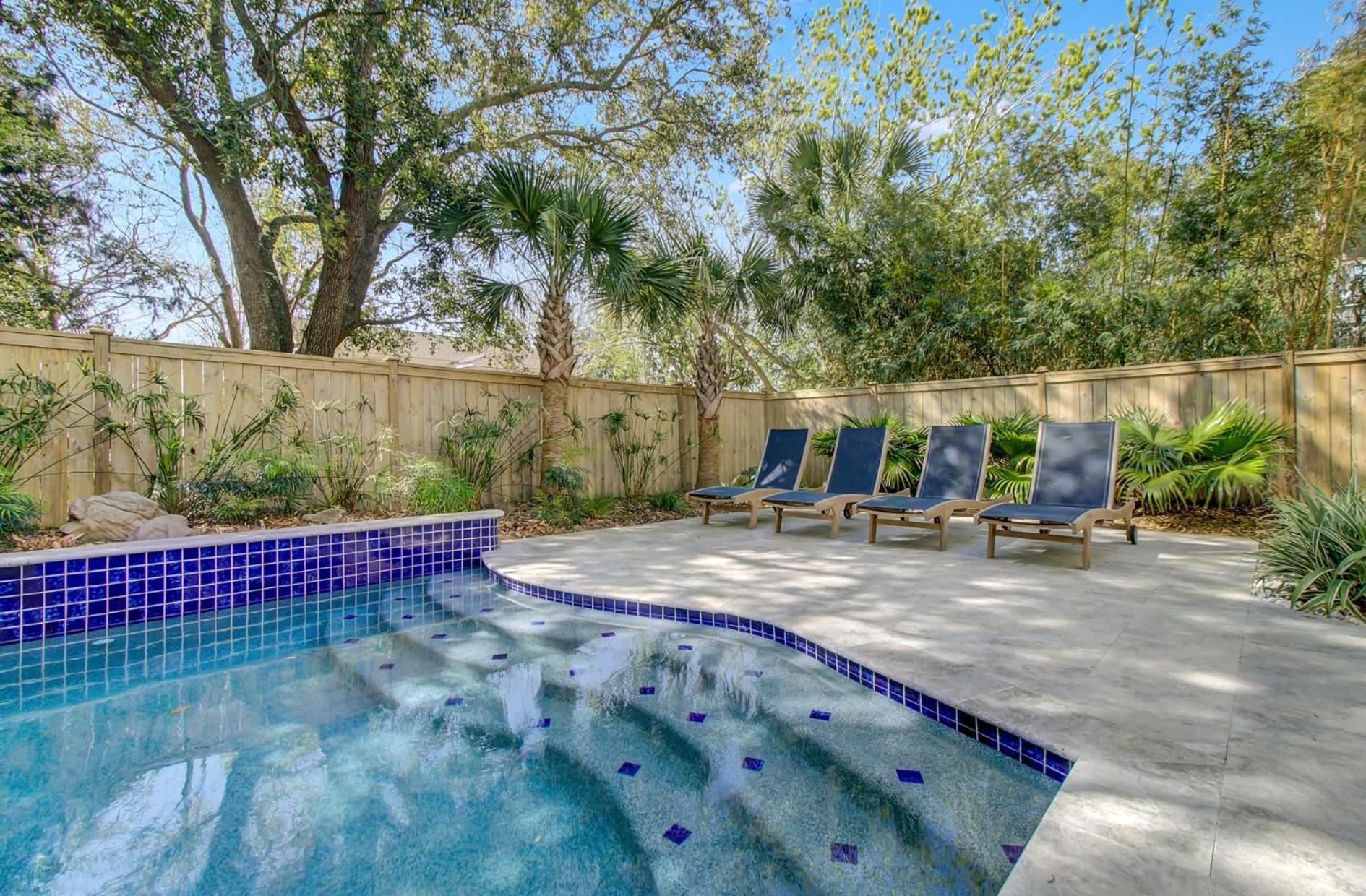3704 Cameron by AvantStay Pool Bar Multiple Balconies