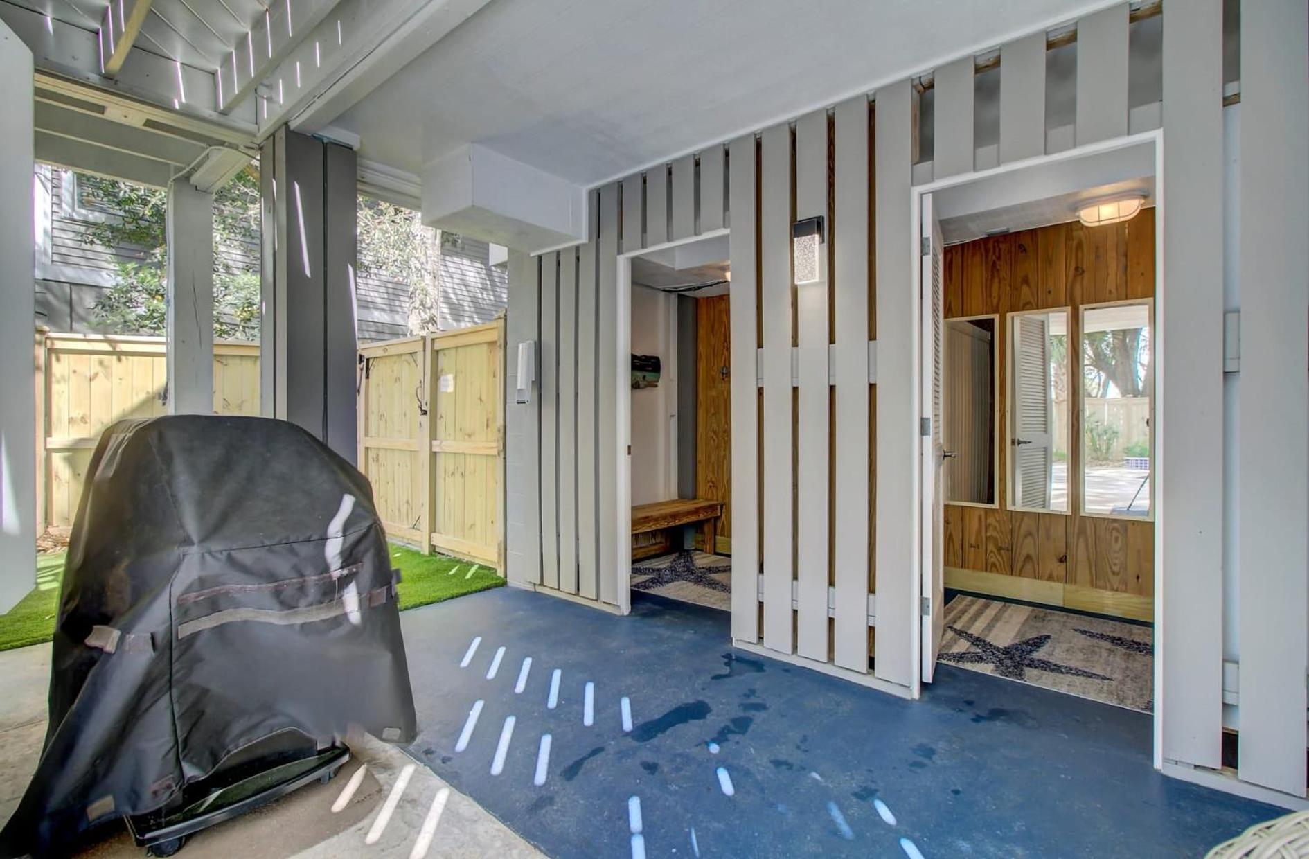 3704 Cameron by AvantStay Pool Bar Multiple Balconies