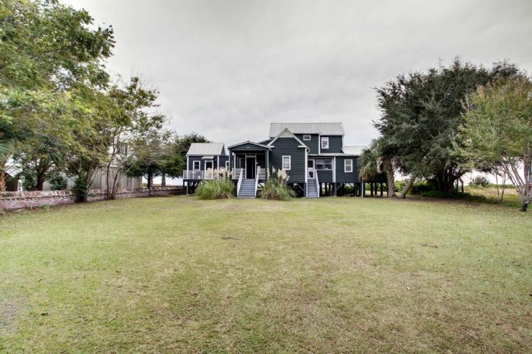 1111 Middle Street by AvantStay Charming Historic Cottage Featured in Dear John Movie Beach Access