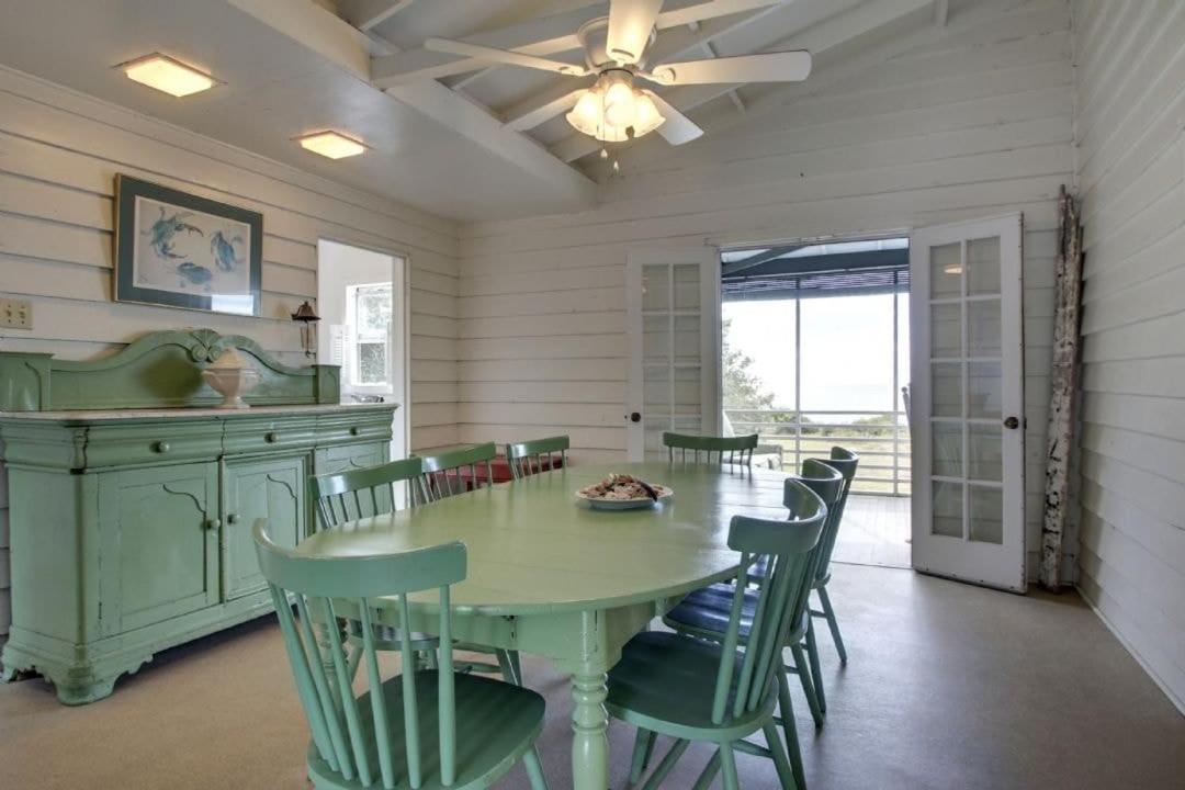 1111 Middle Street by AvantStay Charming Historic Cottage Featured in Dear John Movie Beach Access