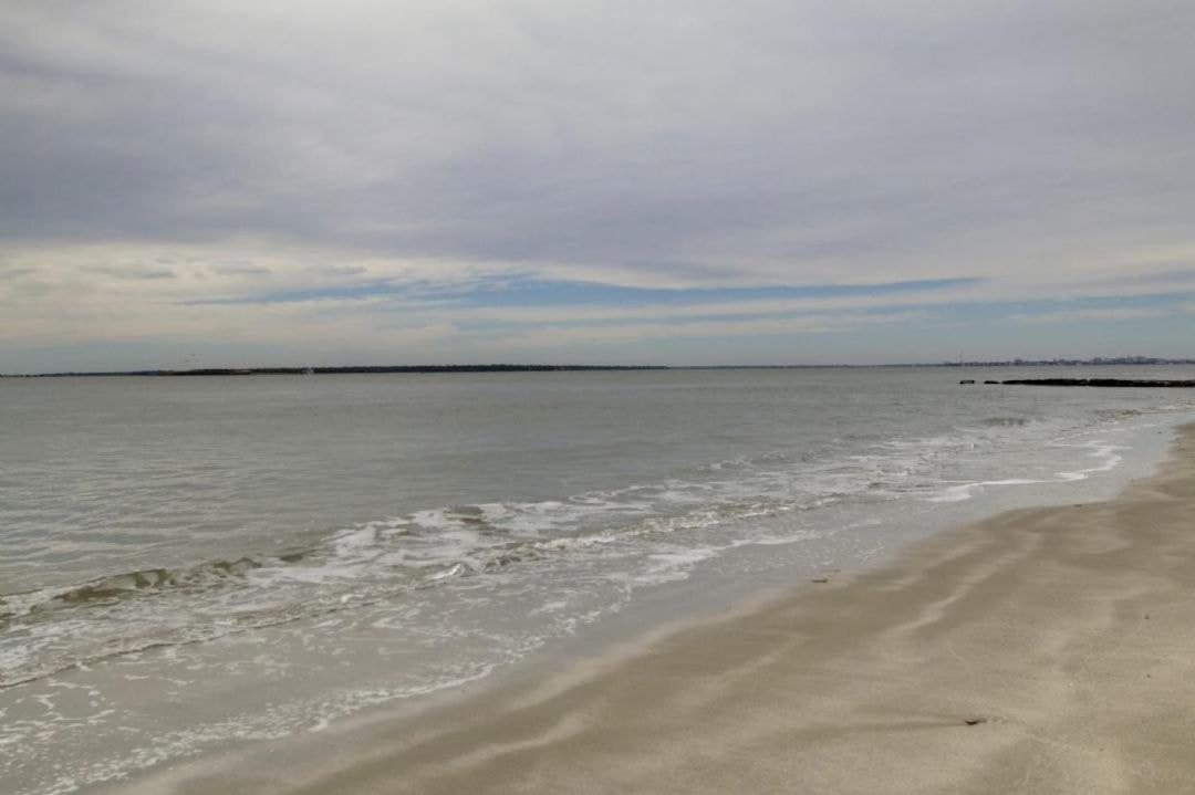 1111 Middle Street by AvantStay Charming Historic Cottage Featured in Dear John Movie Beach Access