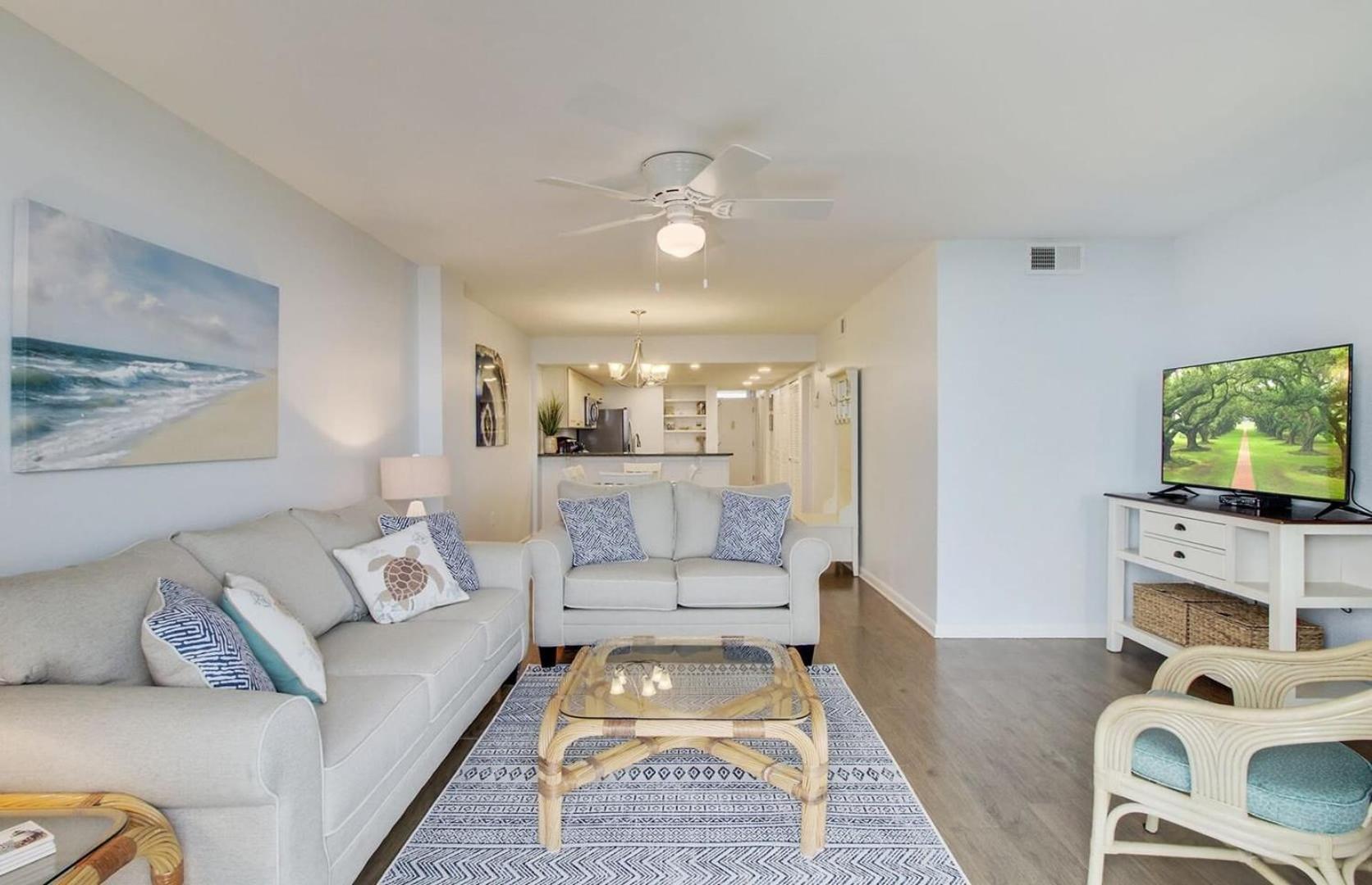 322 D Shipwatch by AvantStay Community Pool Access Close to Beach