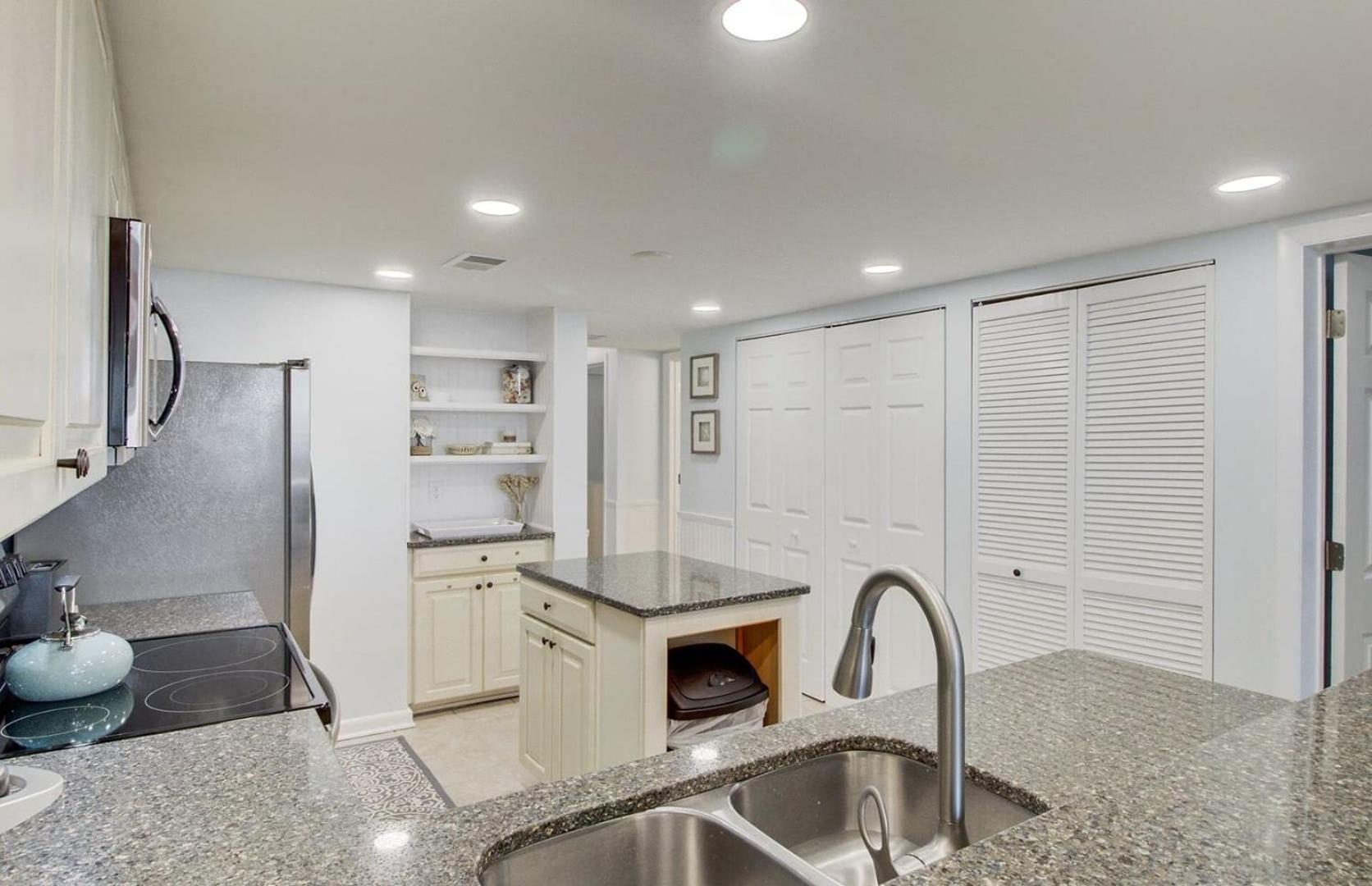 322 D Shipwatch by AvantStay Community Pool Access Close to Beach