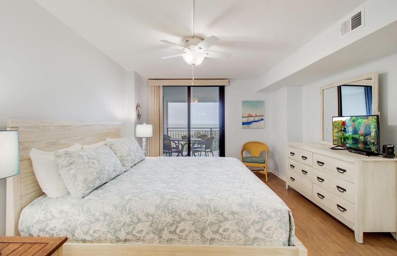 322 D Shipwatch by AvantStay Community Pool Access Close to Beach