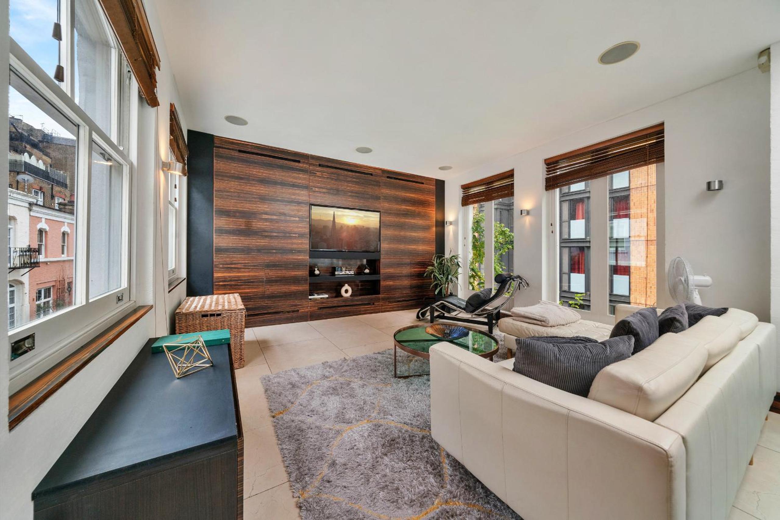 Finest Retreats - Kensington Residence view 2