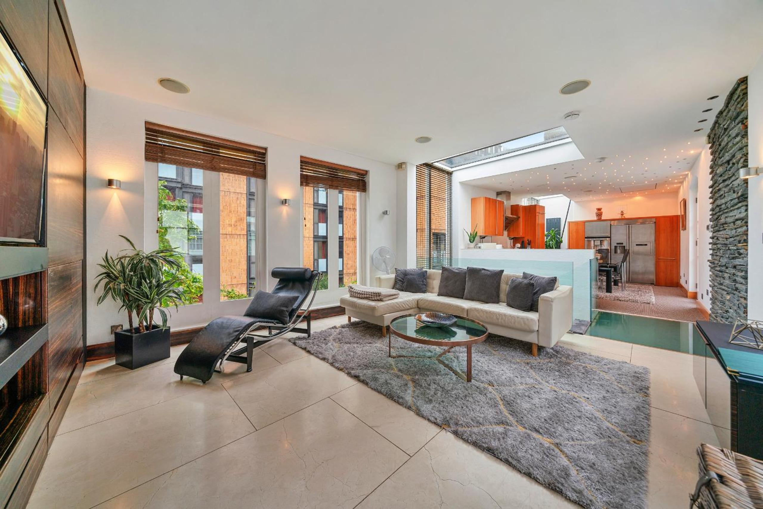 Finest Retreats - Kensington Residence view 3