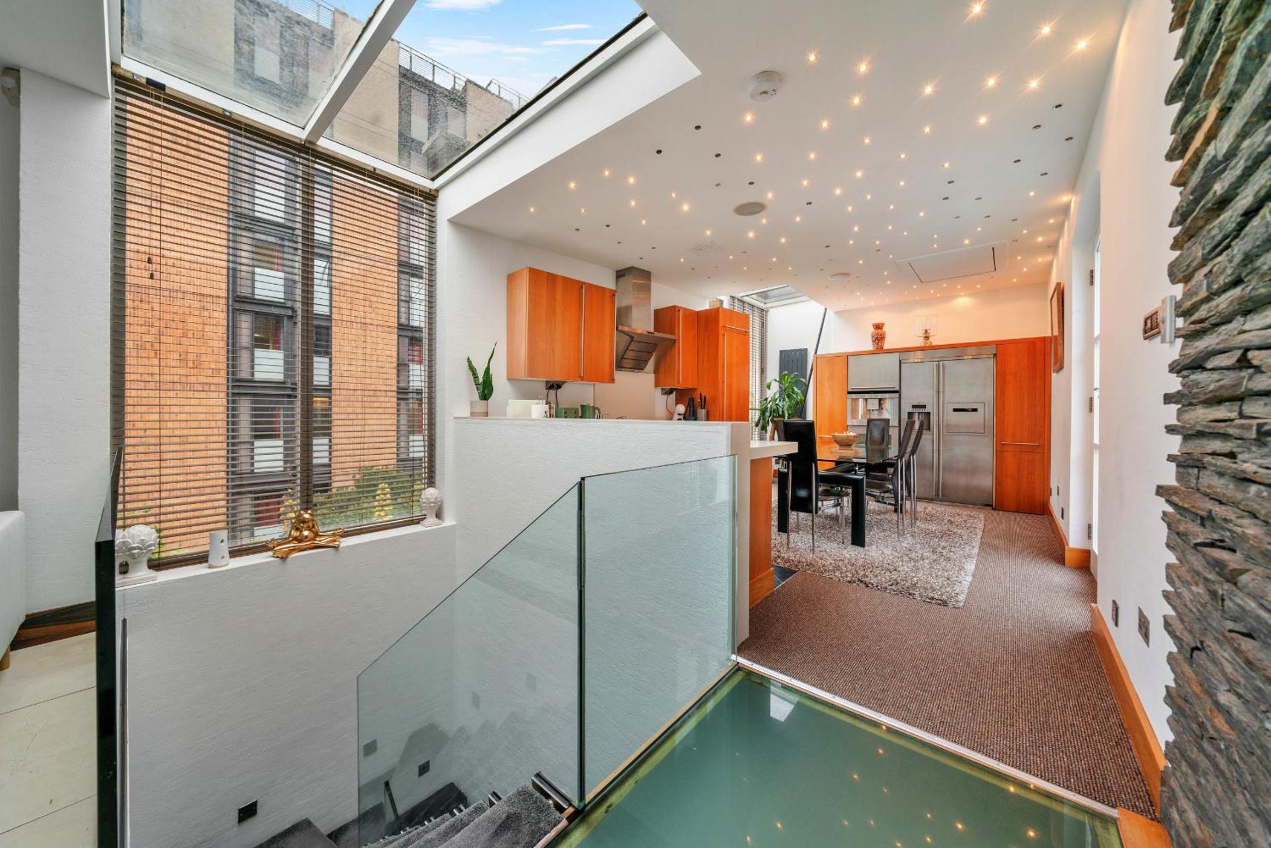 Finest Retreats - Kensington Residence view 5