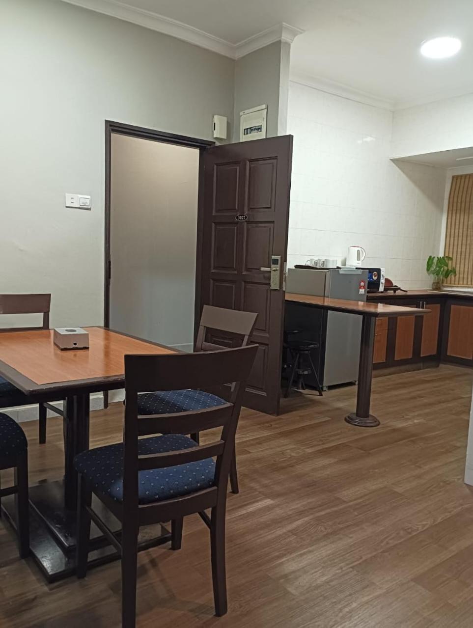 Perdana Beach Apartment photo 4