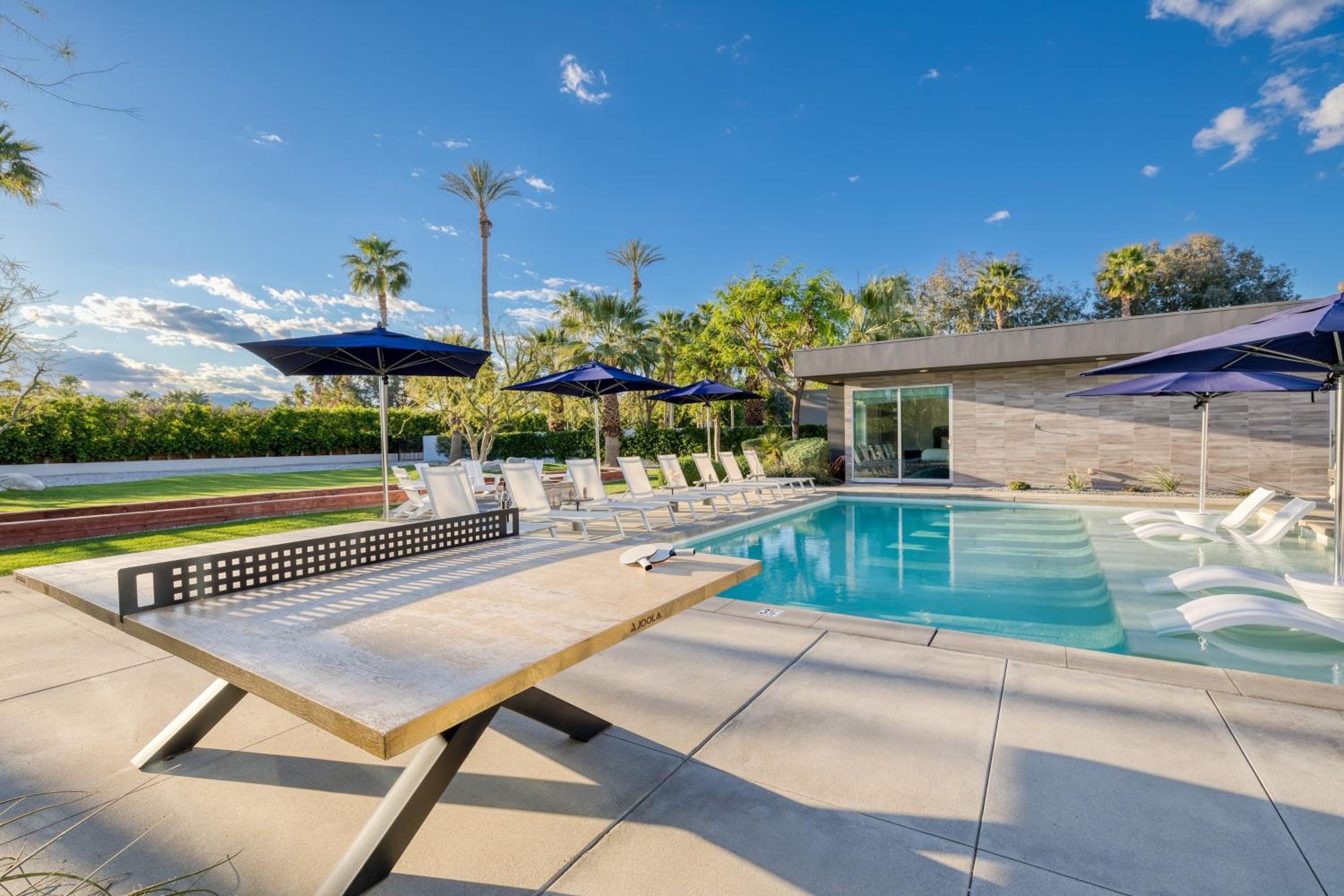 Sleeps 28 Putting Green Bocce Ball Near Coachella Polo Villas Sol