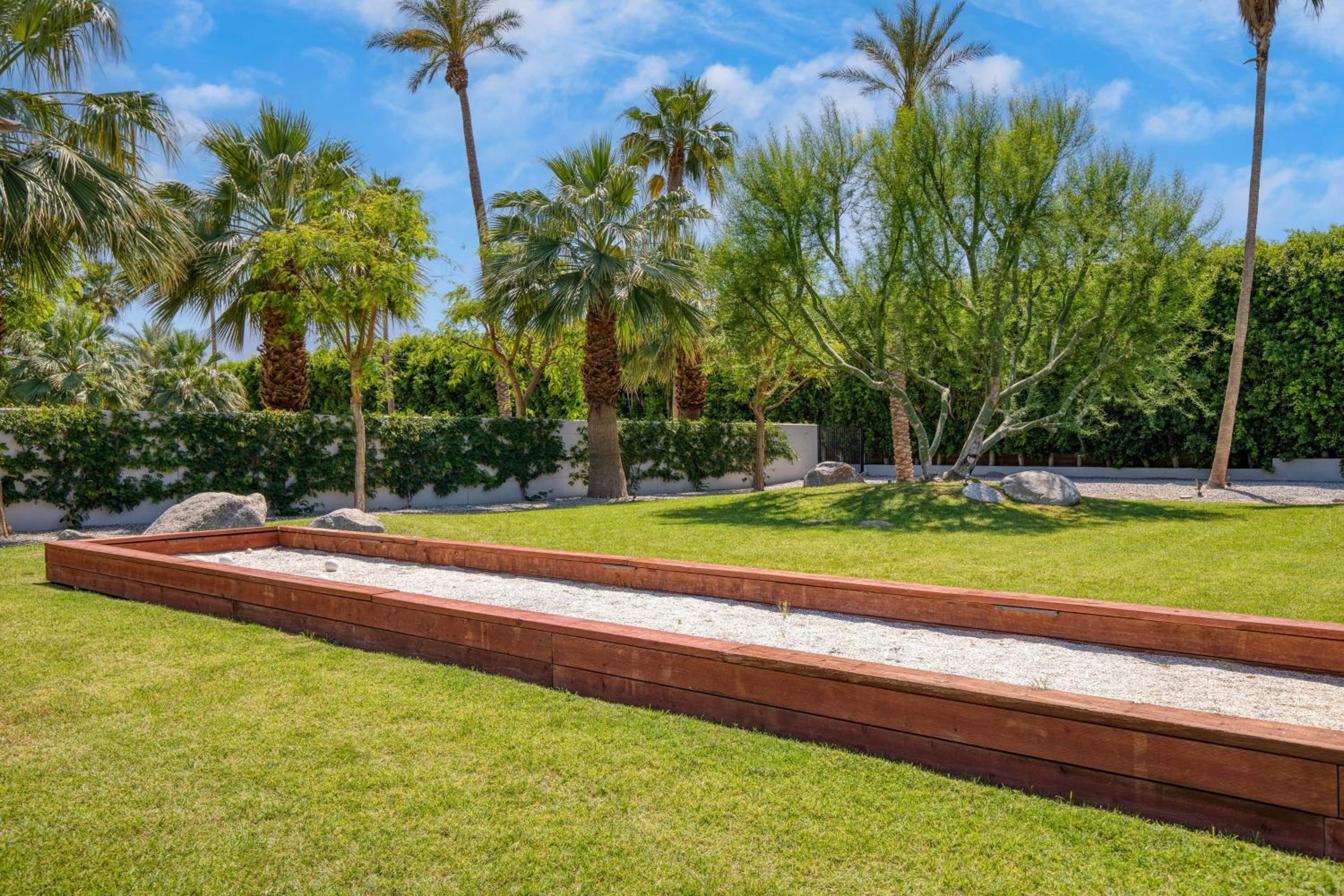 Sleeps 28 Putting Green Bocce Ball Near Coachella Polo Villas Sol