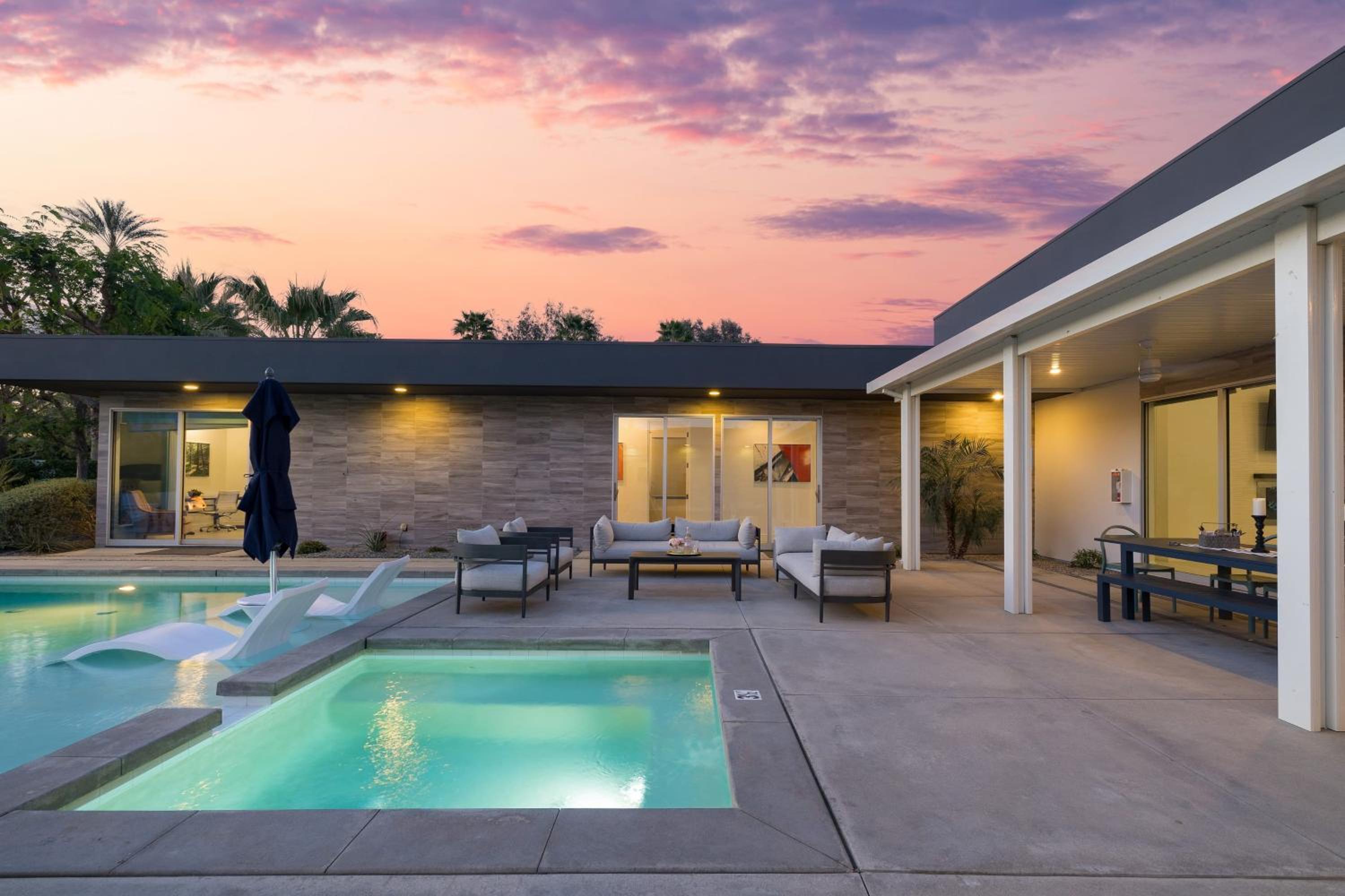 Sleeps 28 Putting Green Bocce Ball Near Coachella Polo Villas Sol