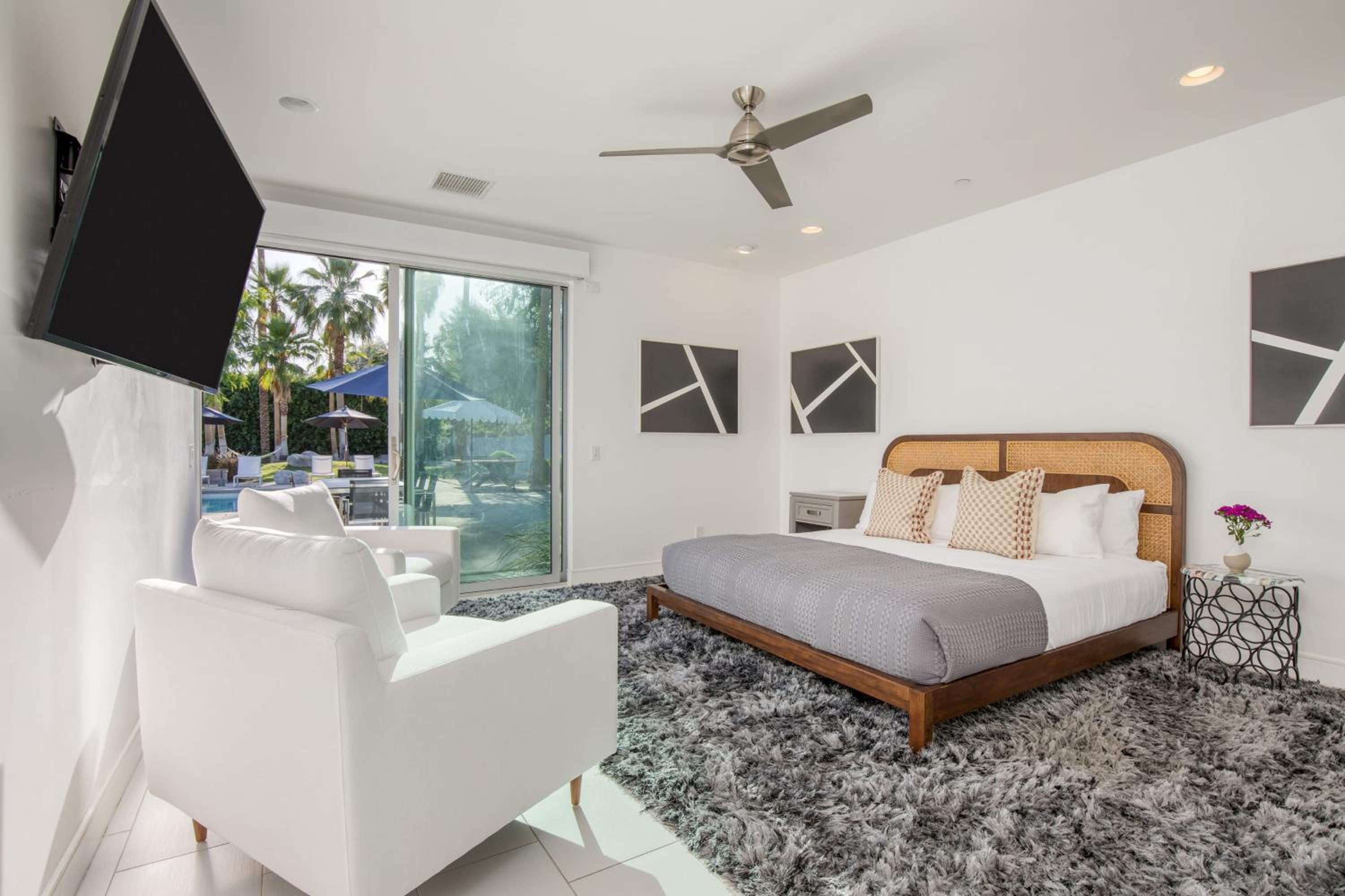 Sleeps 28 Putting Green Bocce Ball Near Coachella Polo Villas Sol