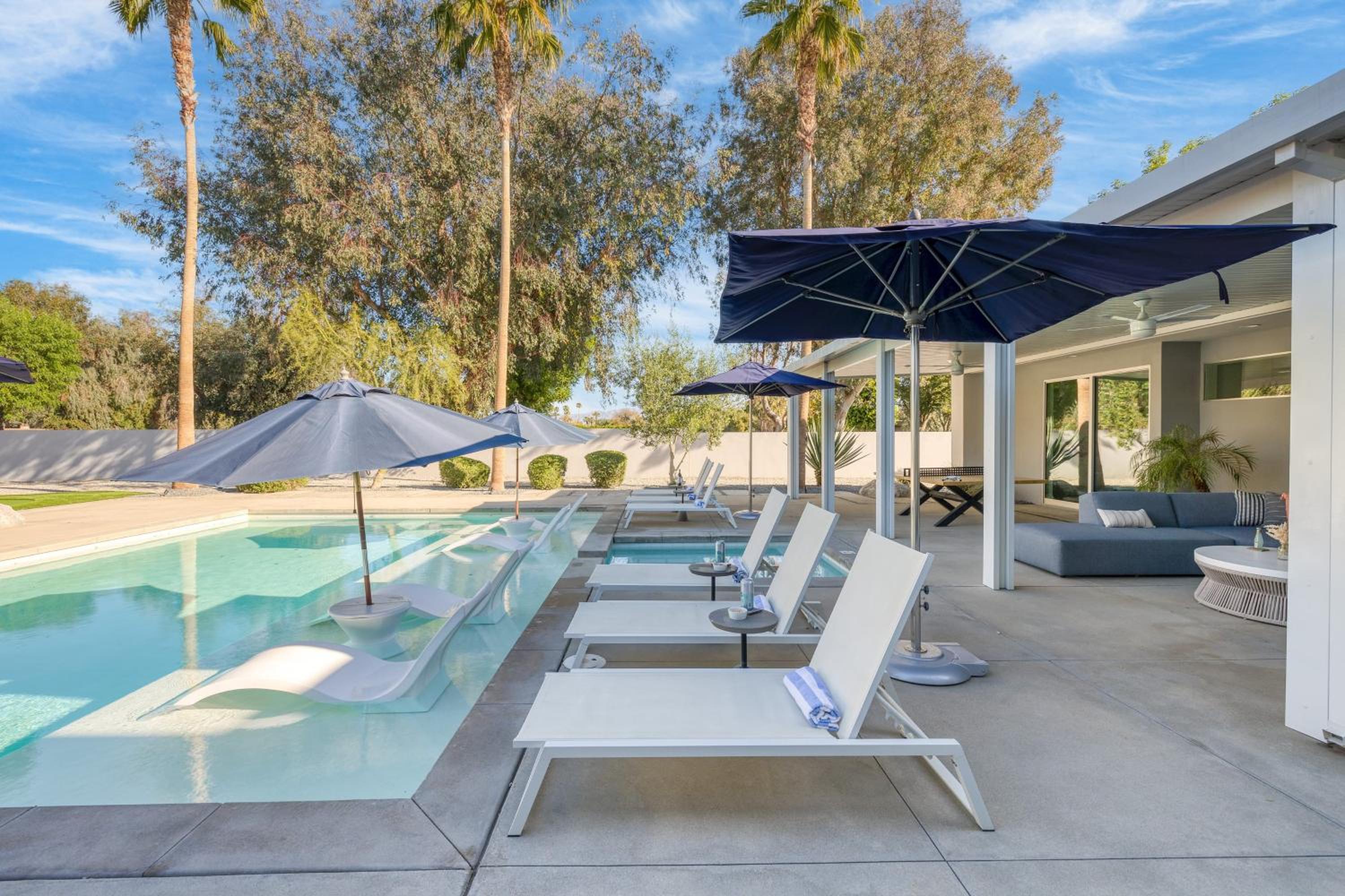 Sleeps 28 Putting Green Bocce Ball Near Coachella Polo Villas Sol