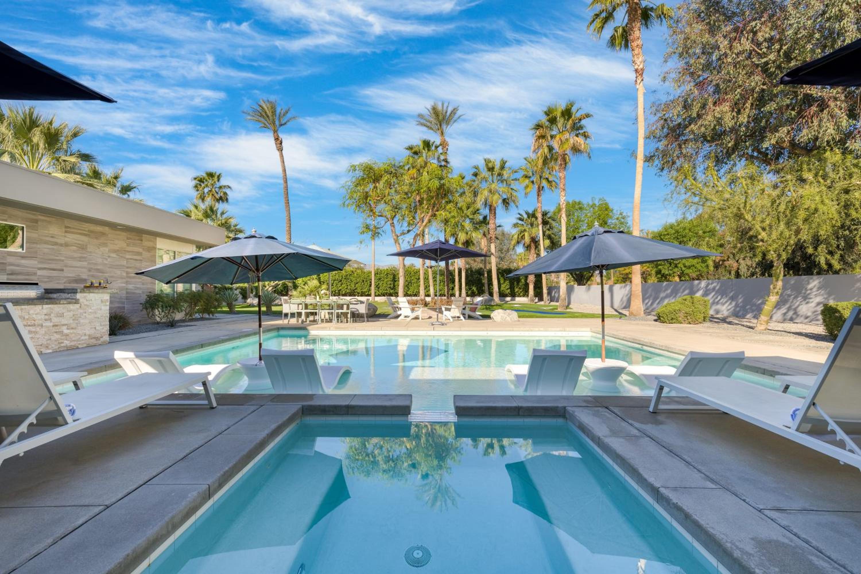 Sleeps 28 Putting Green Bocce Ball Near Coachella Polo Villas Sol