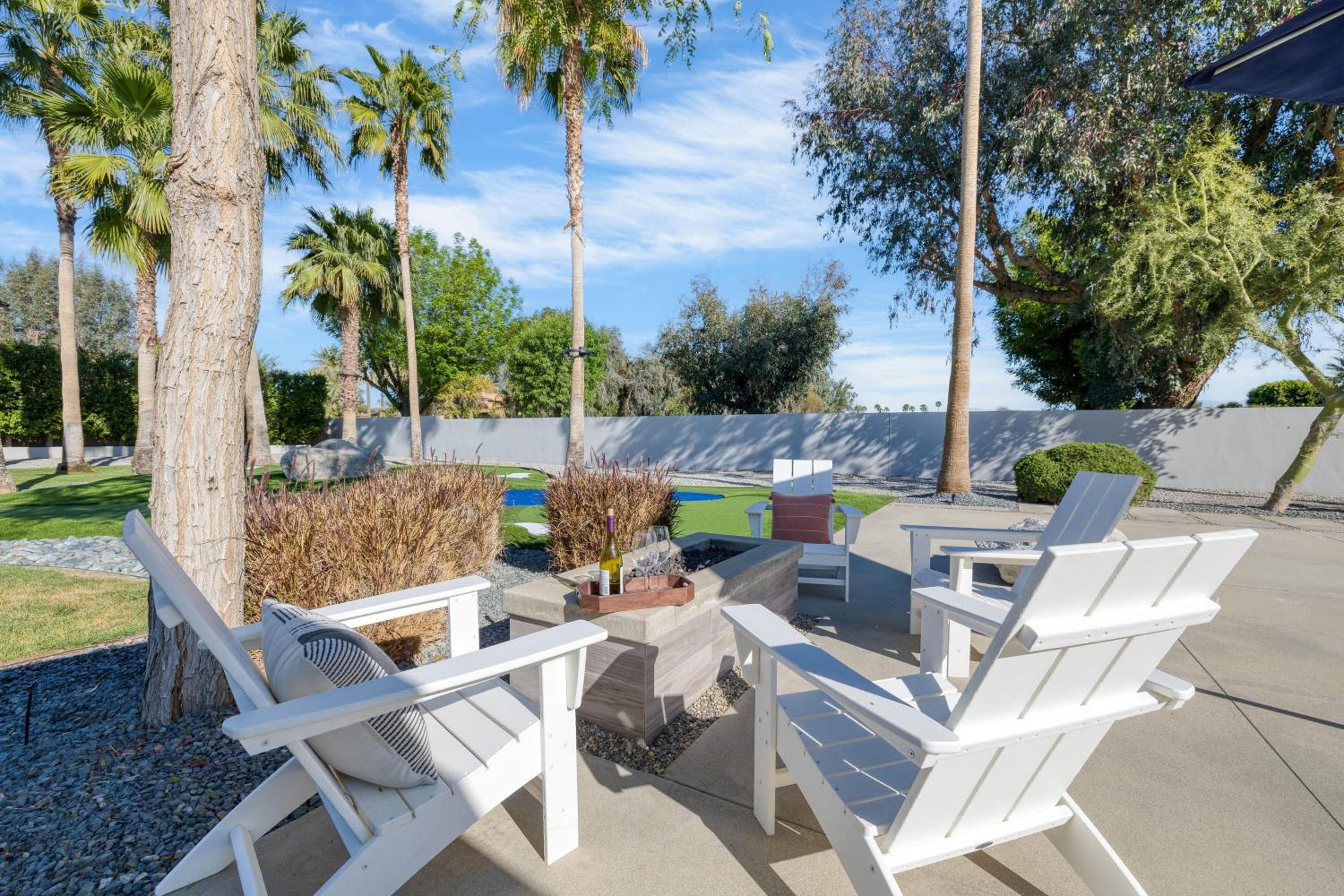 Sleeps 28 Putting Green Bocce Ball Near Coachella Polo Villas Sol