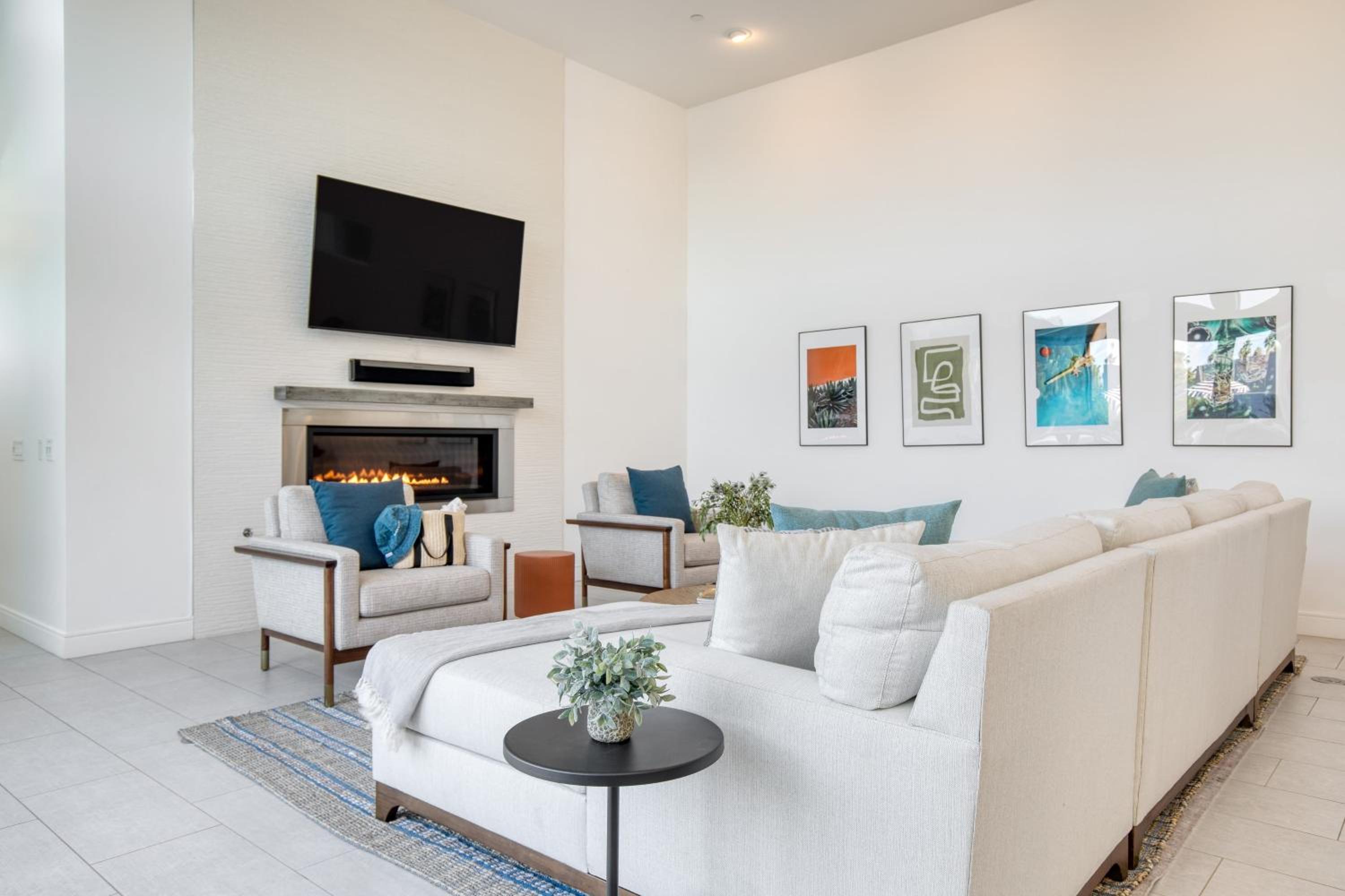 AvantStay Polo Villa Halo Pickleball Putting Green Sleeps 28