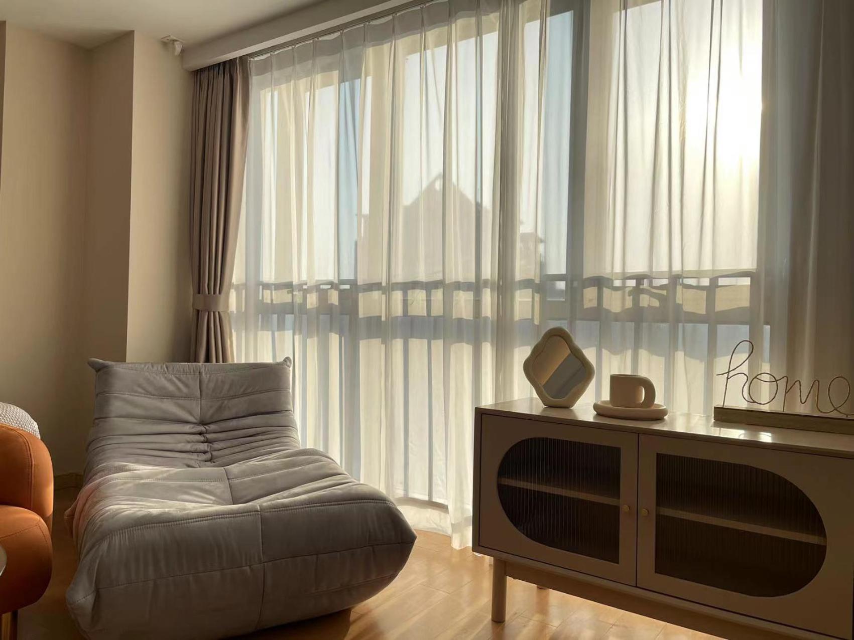 Shanghai Lerongju Boutique Apartment Metro Line 8 20meter