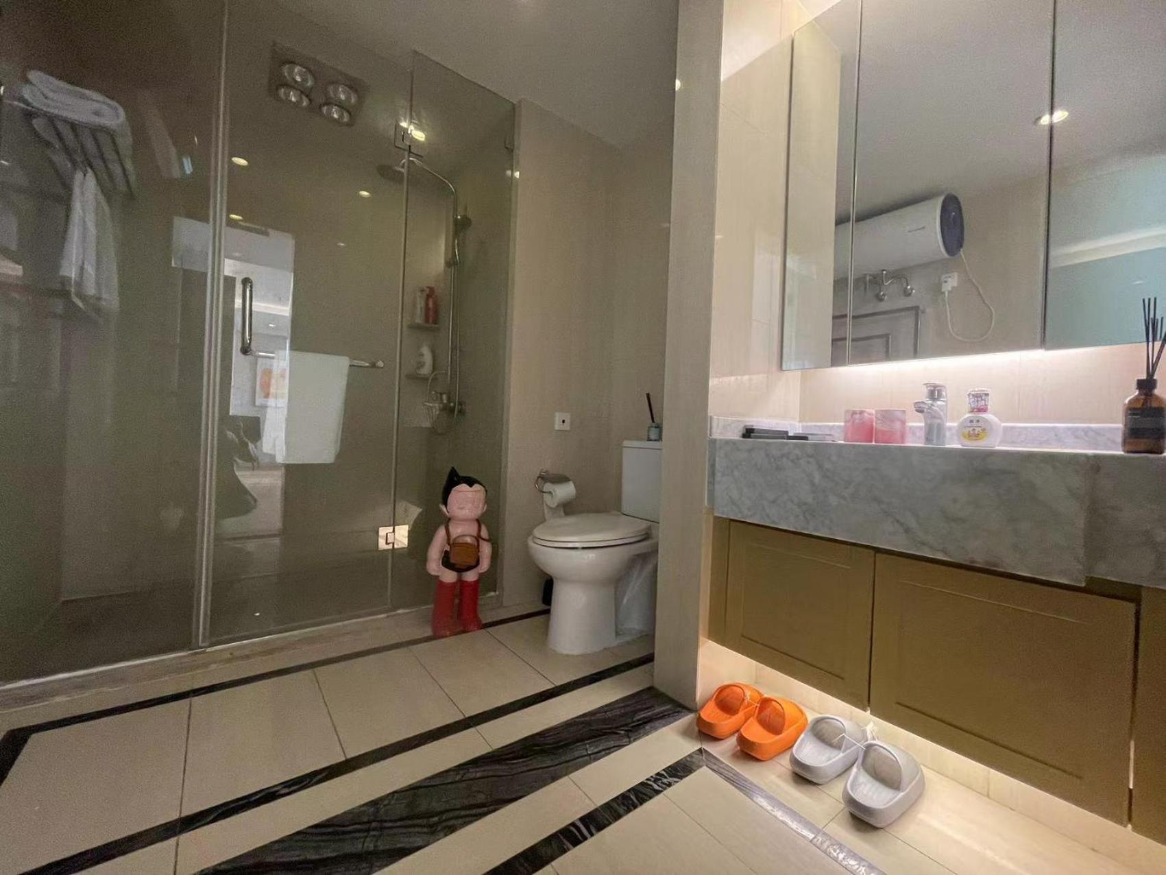 Shanghai Lerongju Boutique Apartment Metro Line 8 20meter