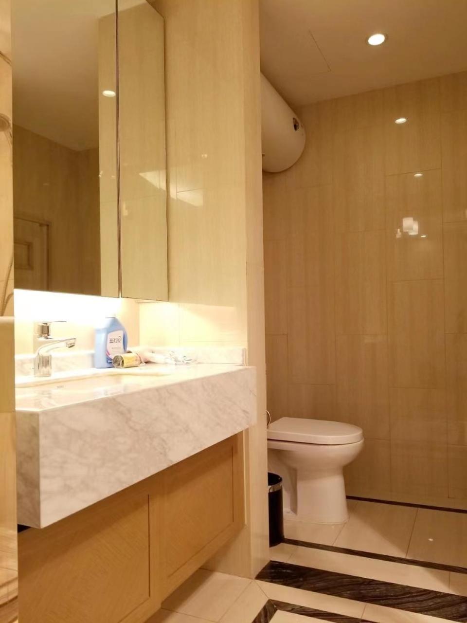 Shanghai Lerongju Boutique Apartment Metro Line 8 20meter