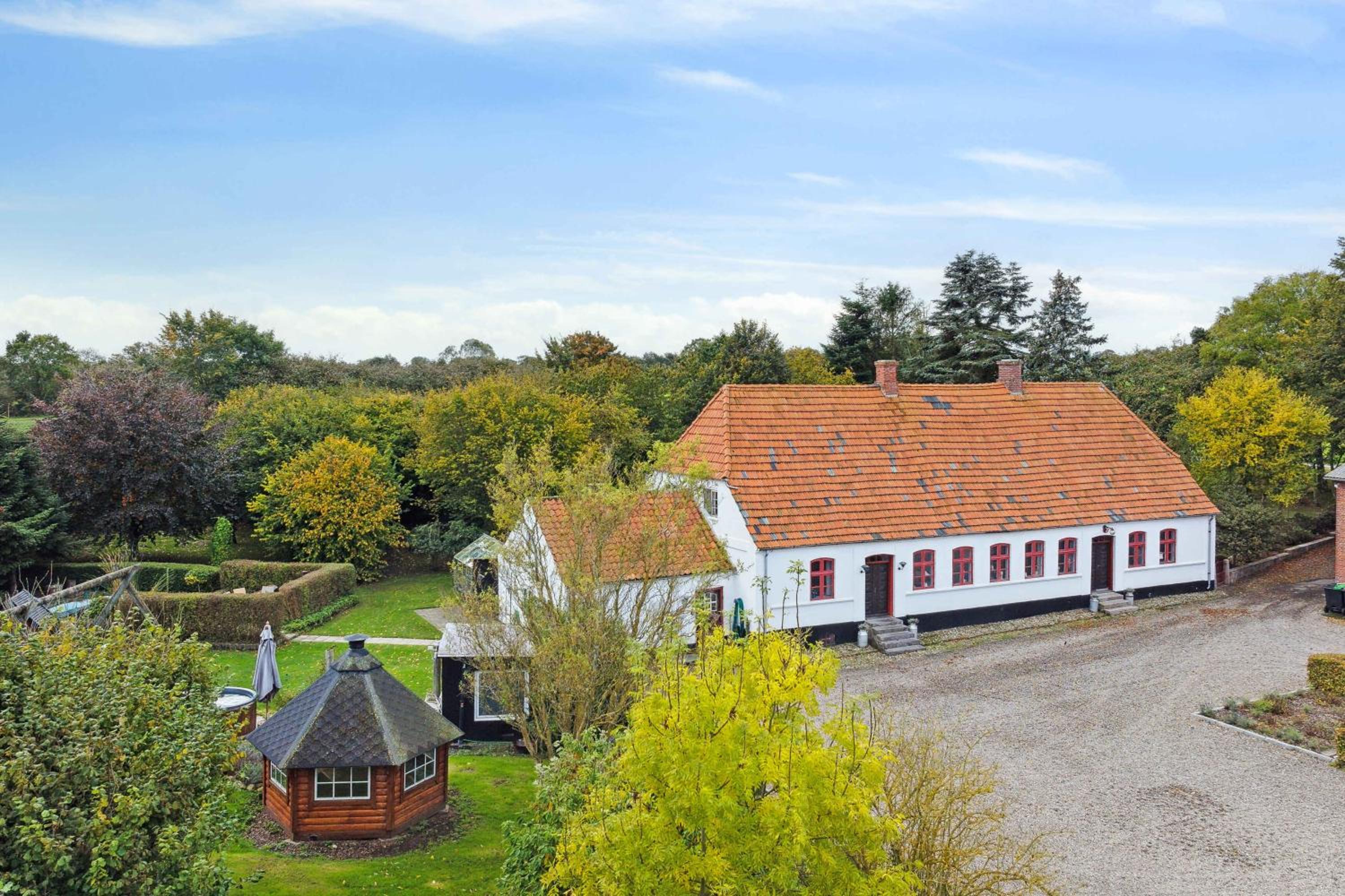 Country Idyll With Wilderness Bath And Sauna