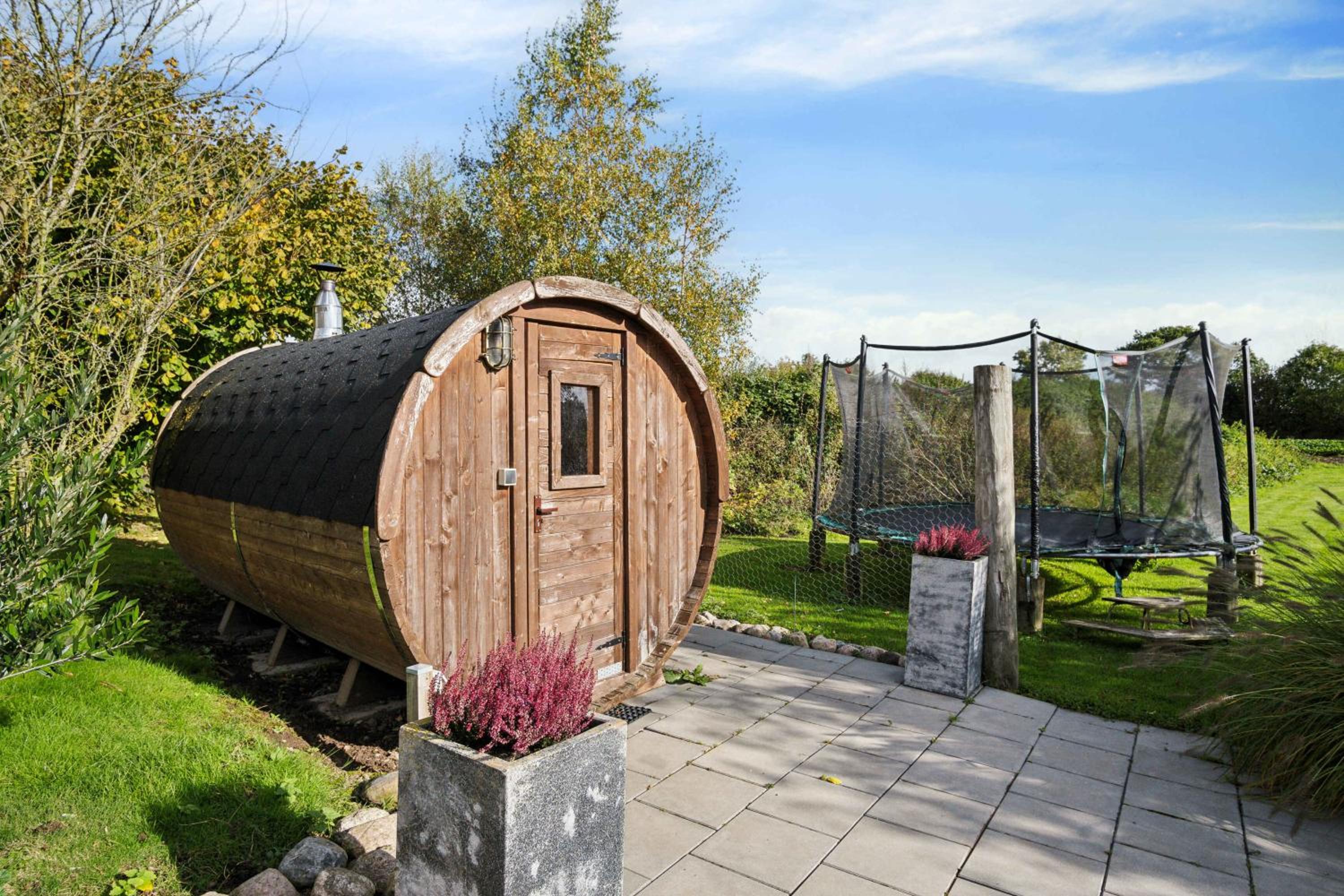 Country Idyll With Wilderness Bath And Sauna