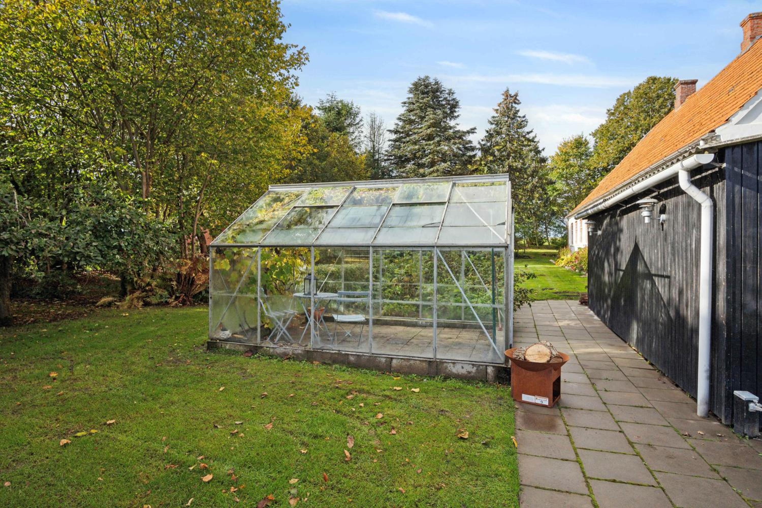 Country Idyll With Wilderness Bath And Sauna