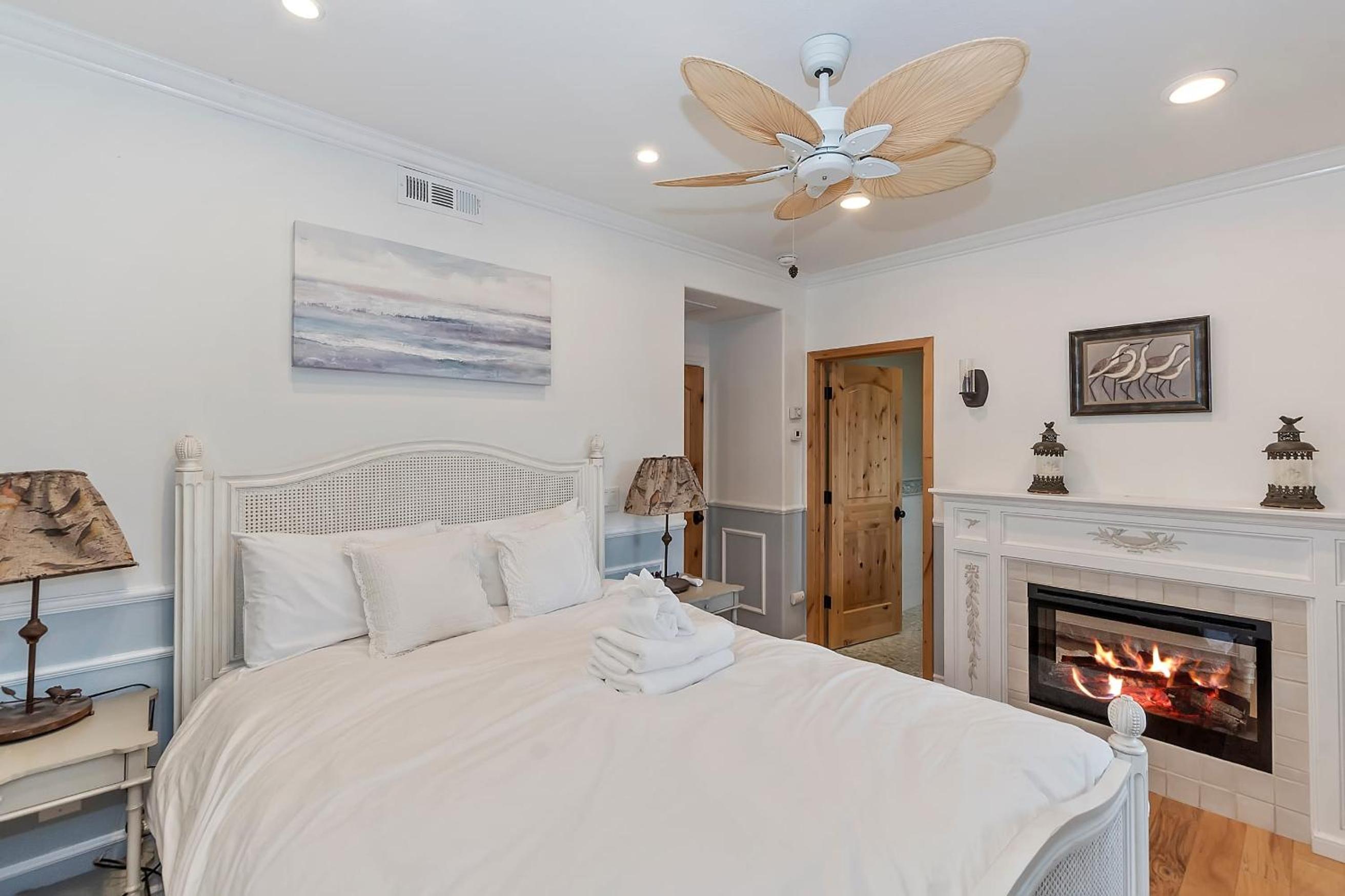 Lakefront Estate w Private Dock HotTub FirePit Lagunita Shores by AvantStay