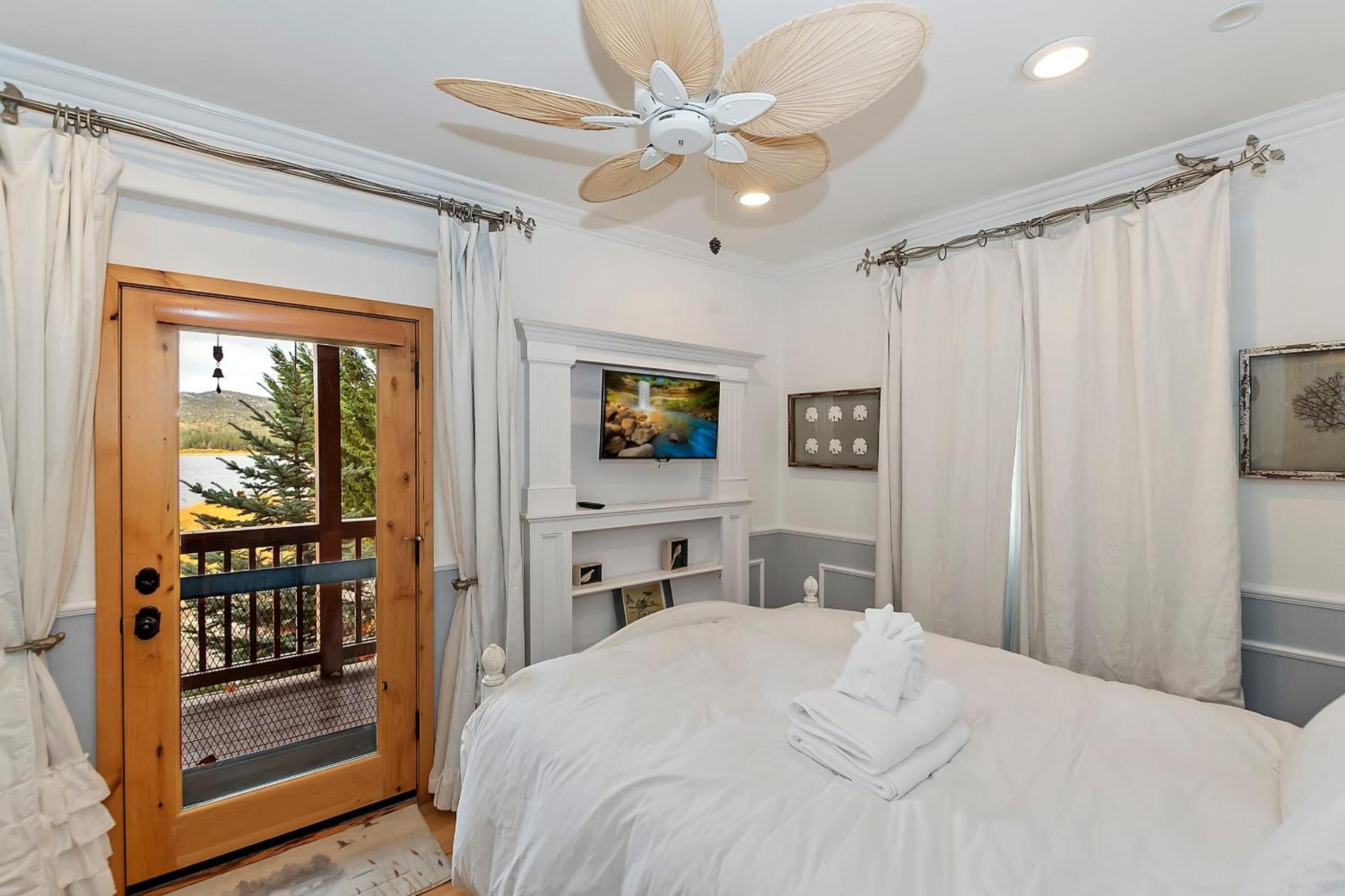 Lakefront Estate w Private Dock HotTub FirePit Lagunita Shores by AvantStay