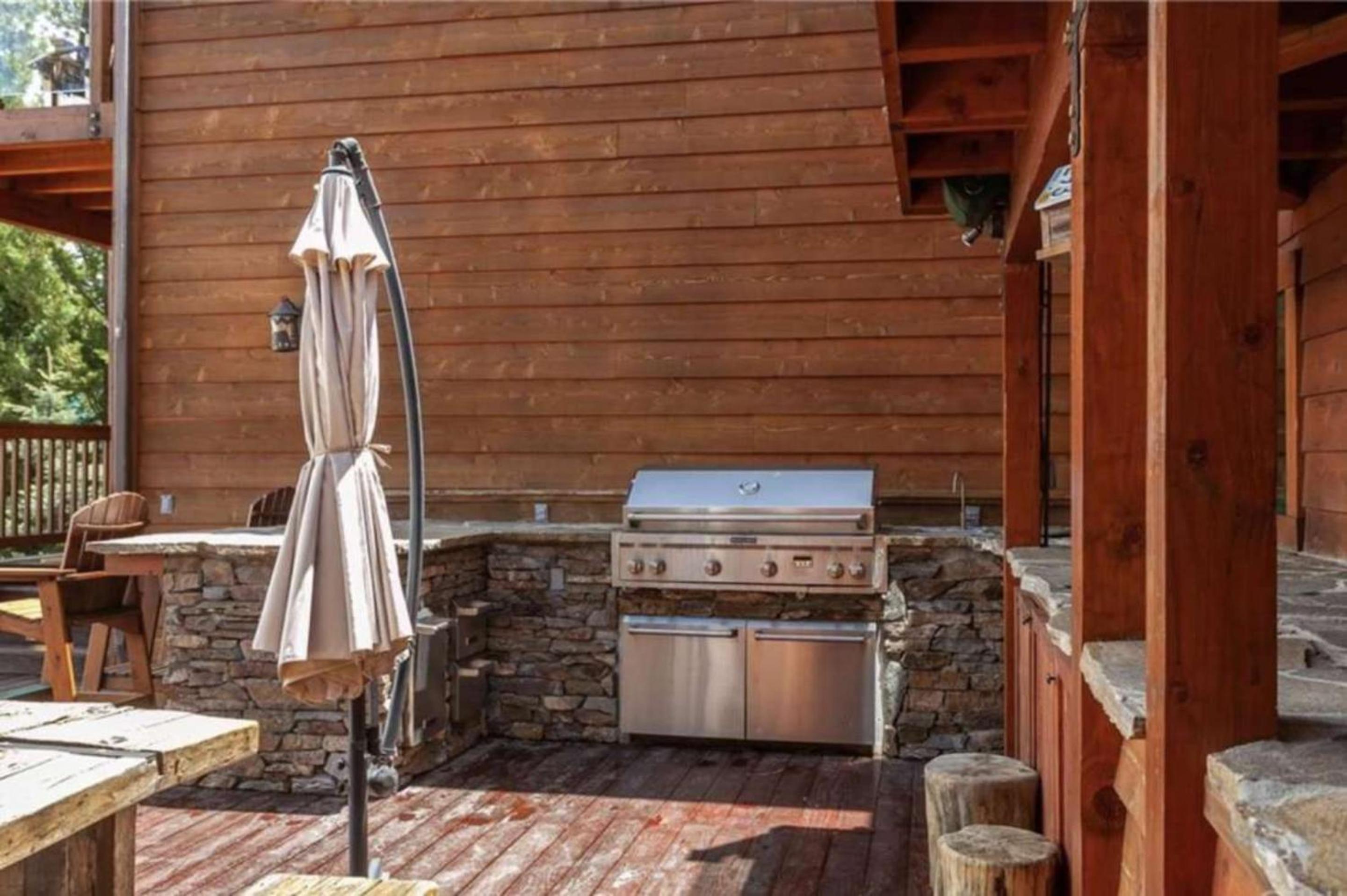 Lakefront Estate w Private Dock HotTub FirePit Lagunita Shores by AvantStay