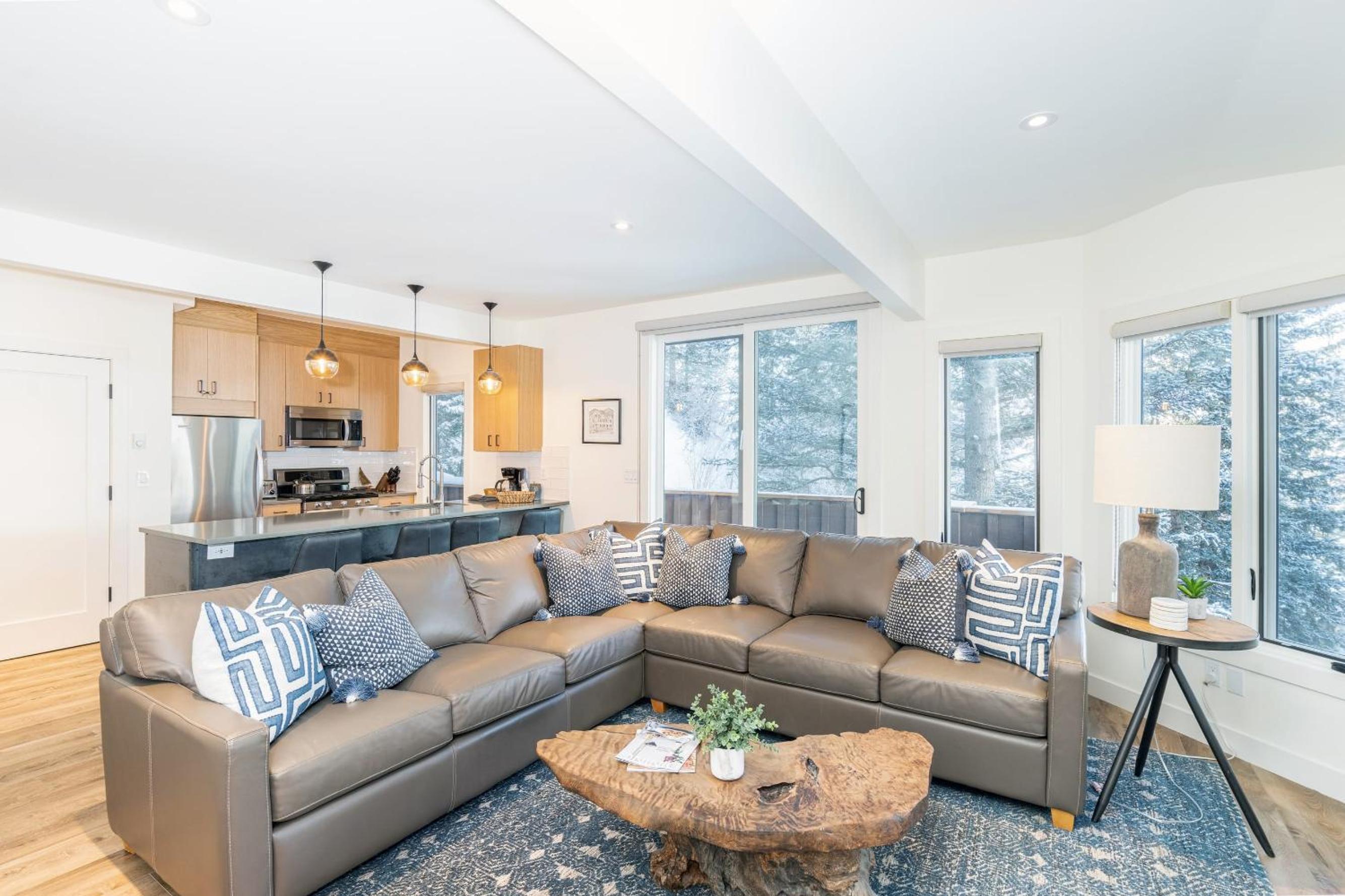 Manitou Riverhouse 115 by AvantStay