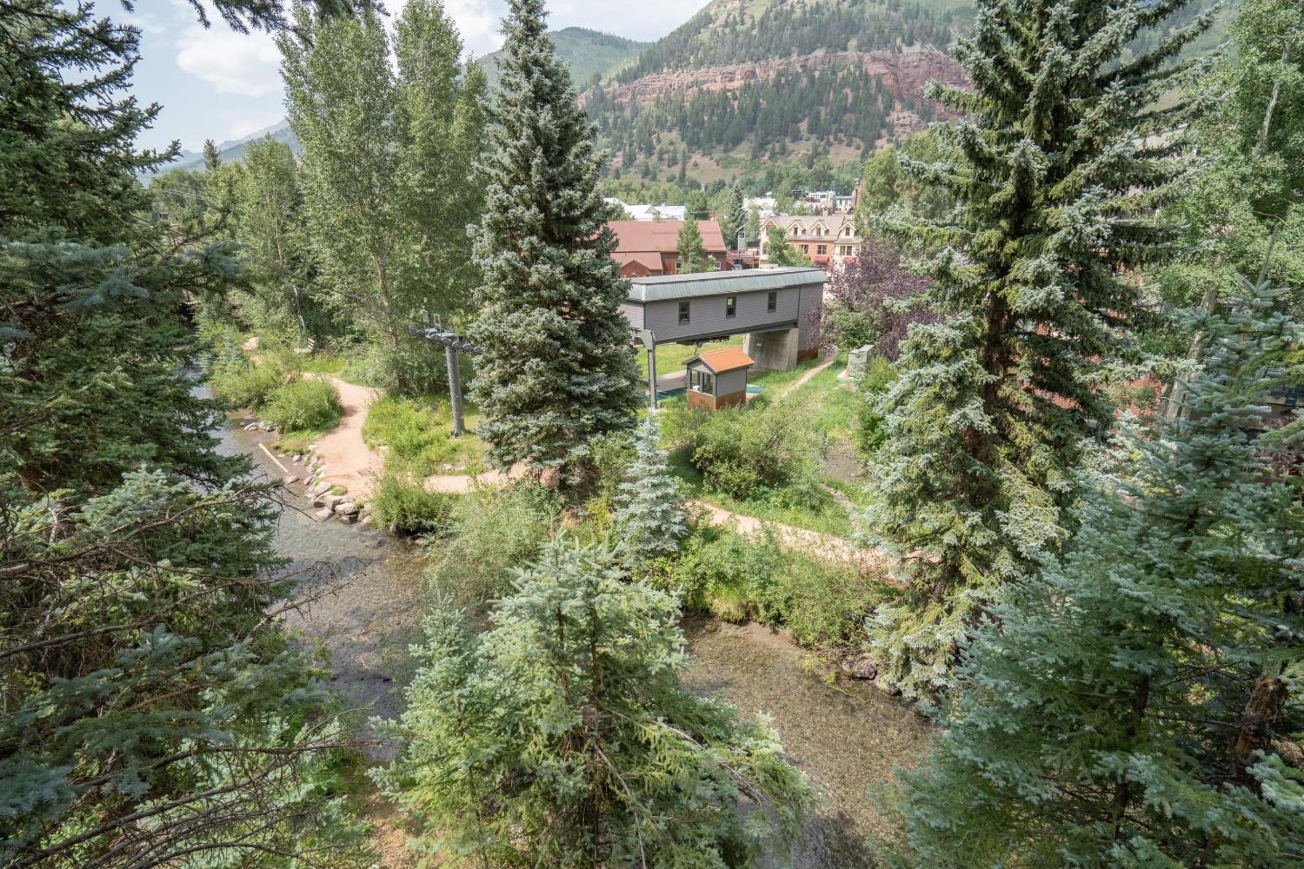 Manitou Riverhouse 115 by AvantStay