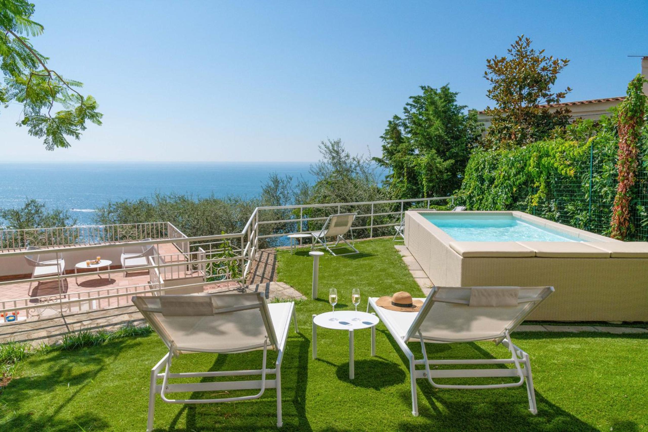 AMORE RENTALS - Villa Jacaranda photo 5