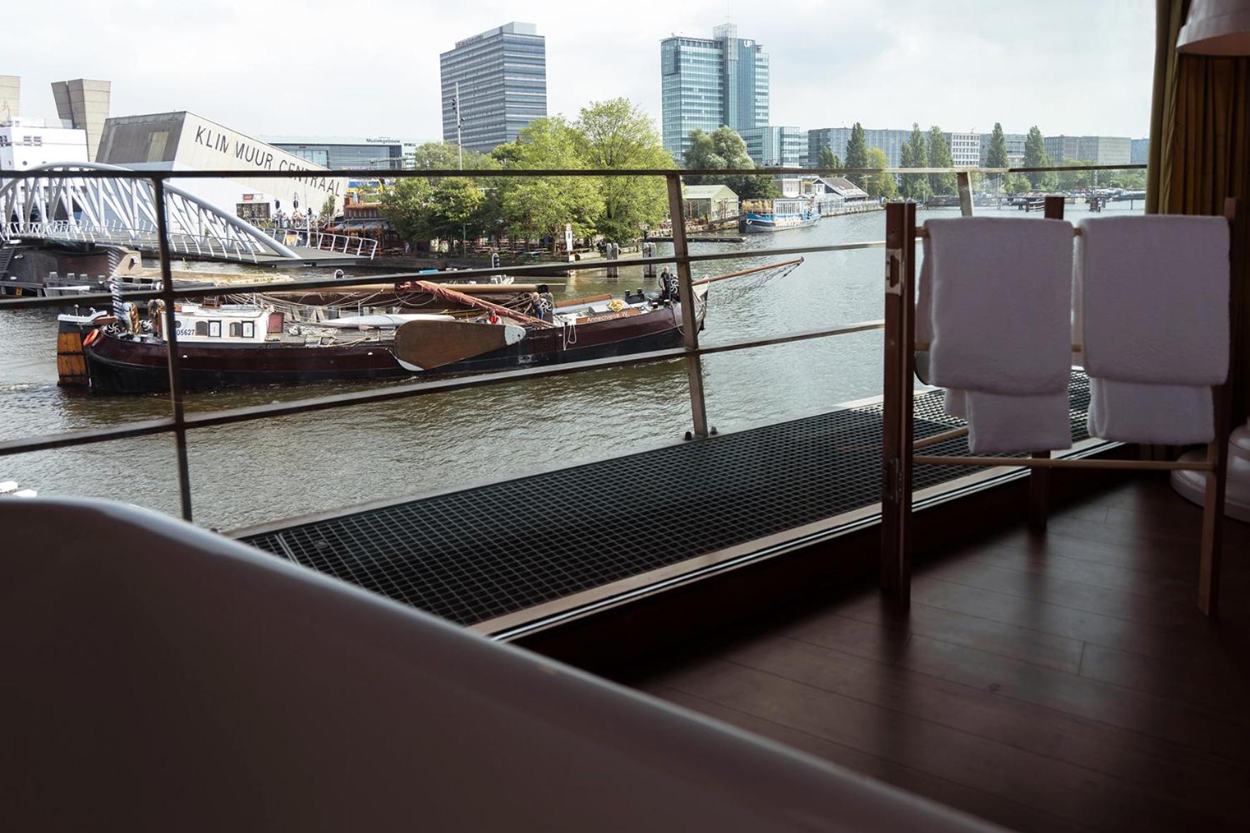 SWEETS - Oosterdoksdraaibrug