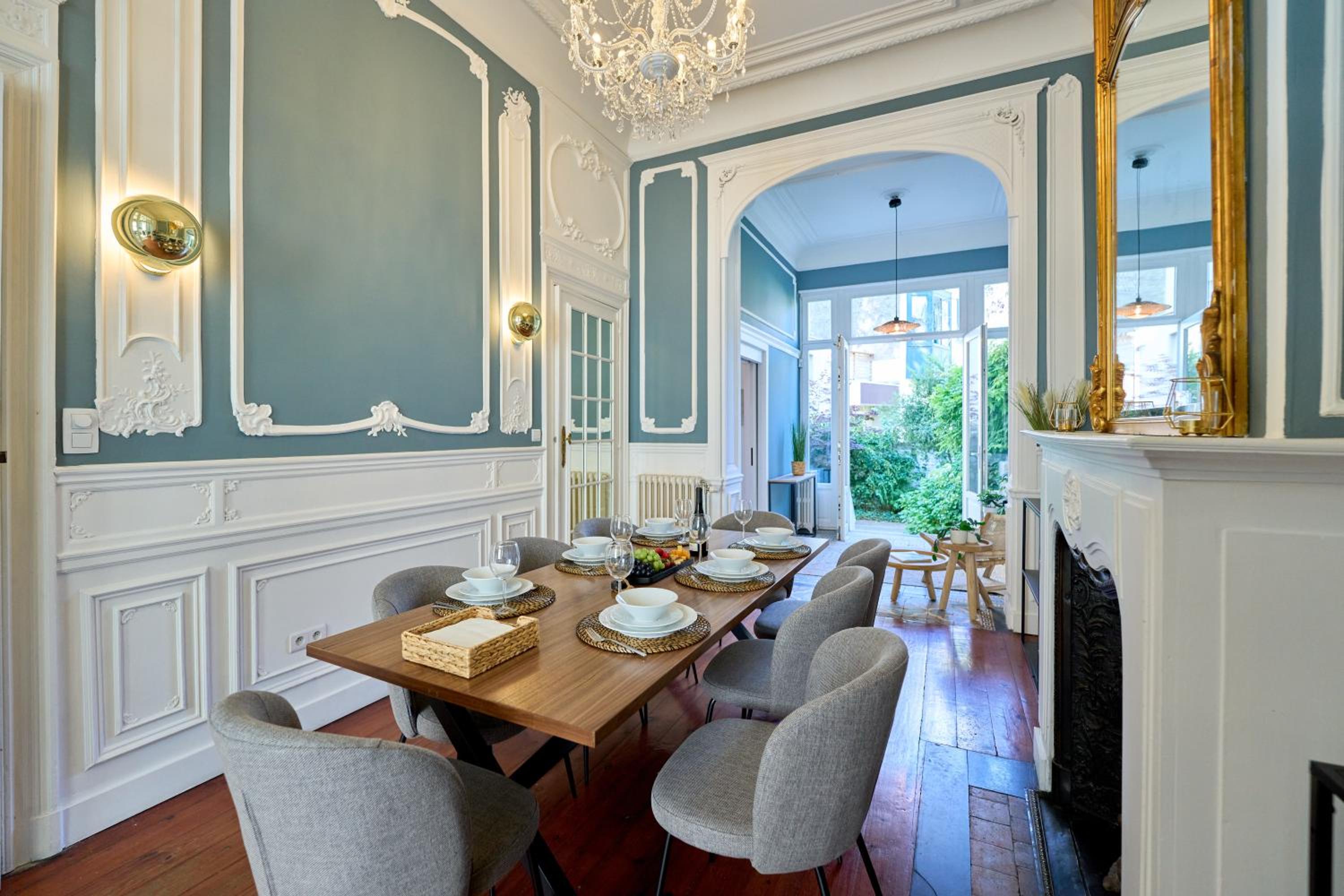 dining