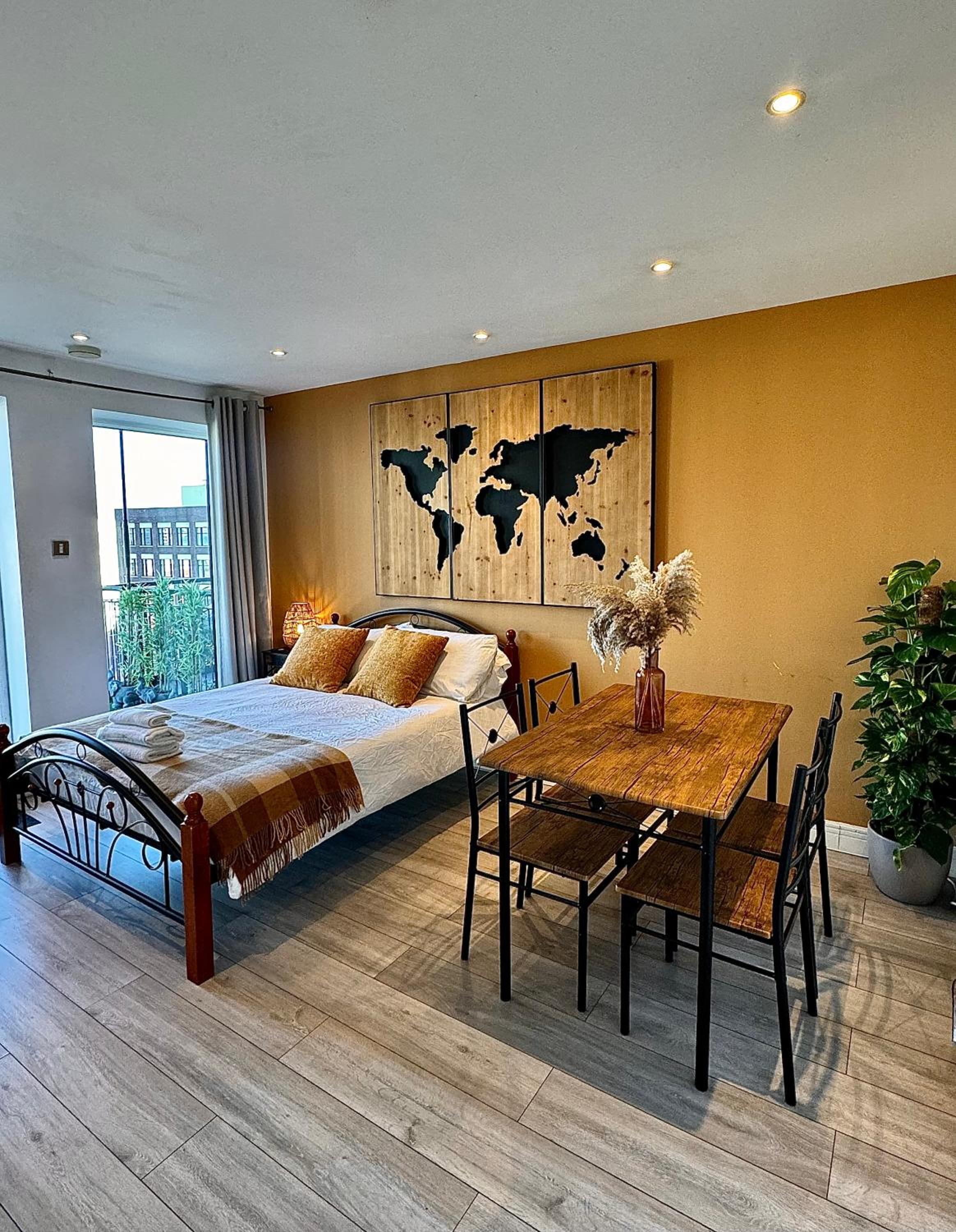 Cozy Flat with Balcony view 2