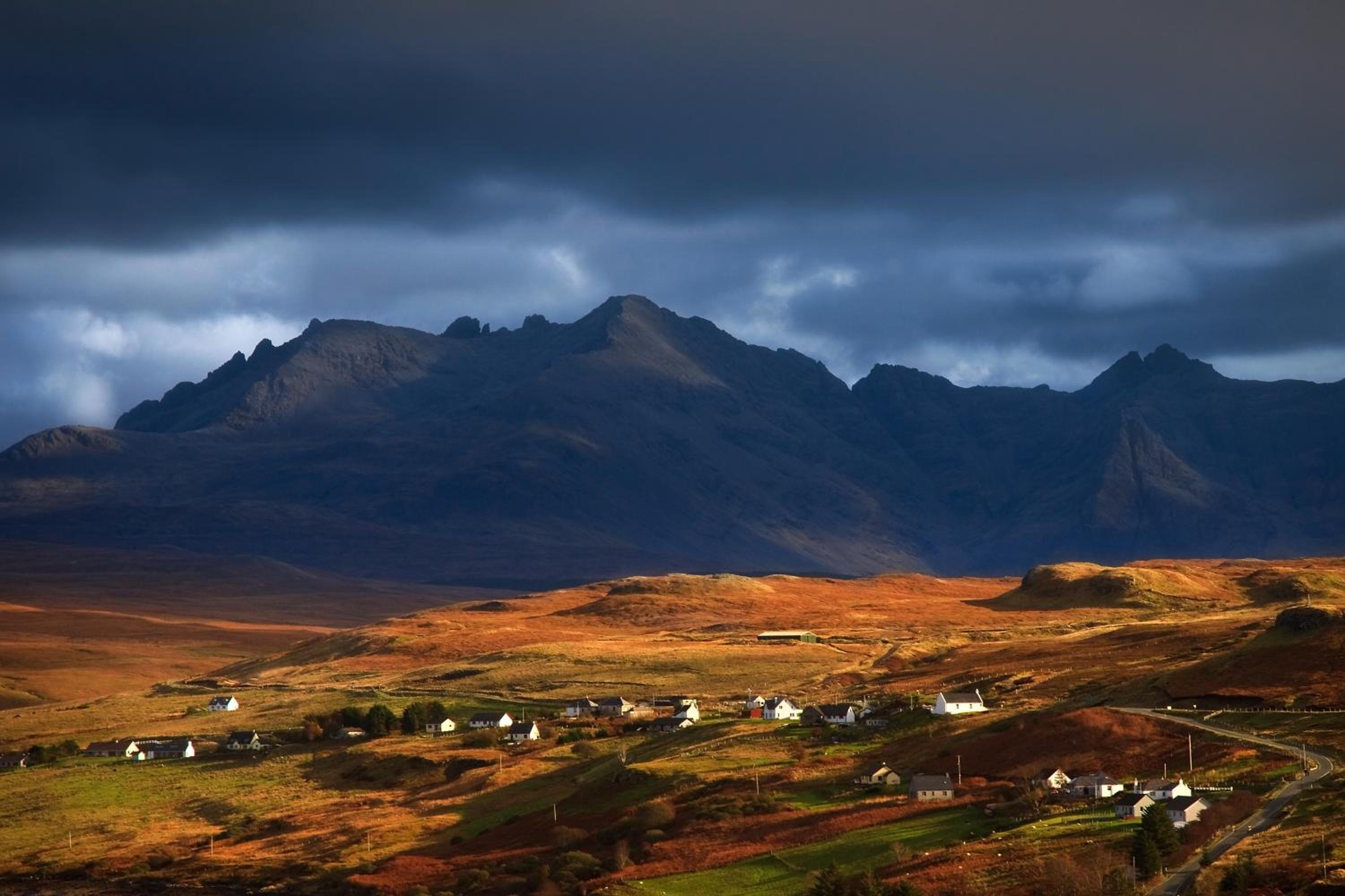 Storr Apartments