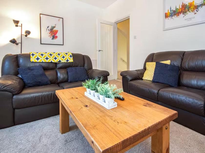 4 Lower Kessock Street view 3