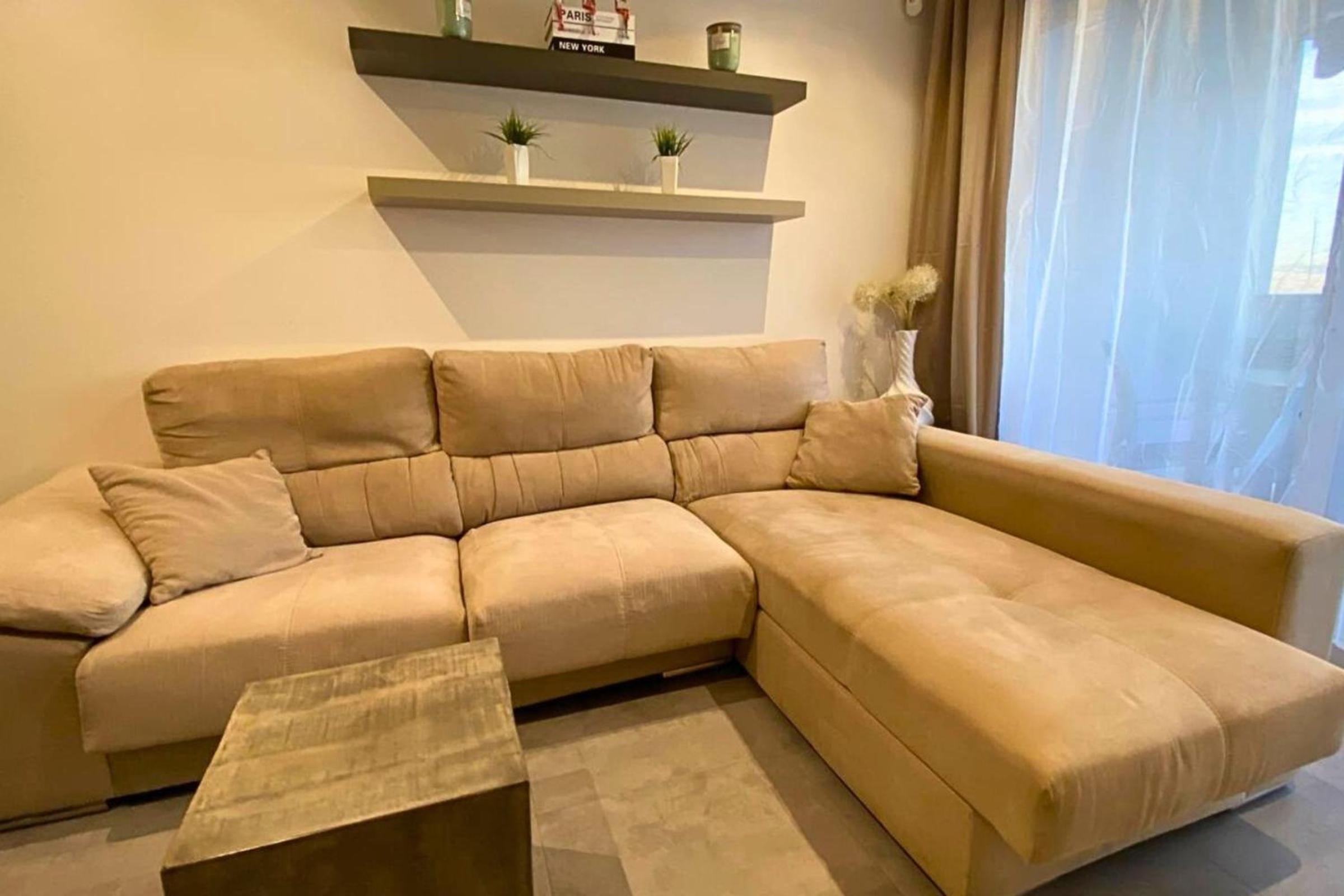 Modern flat with swimming pool terrace and equipped solarium