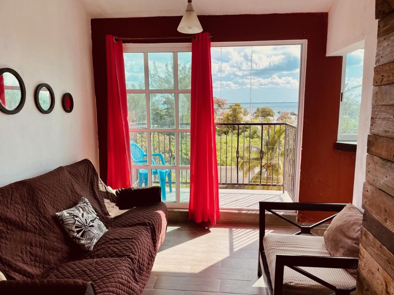 Punta me Apartments & Rooms near Punta Sam ferry Beach