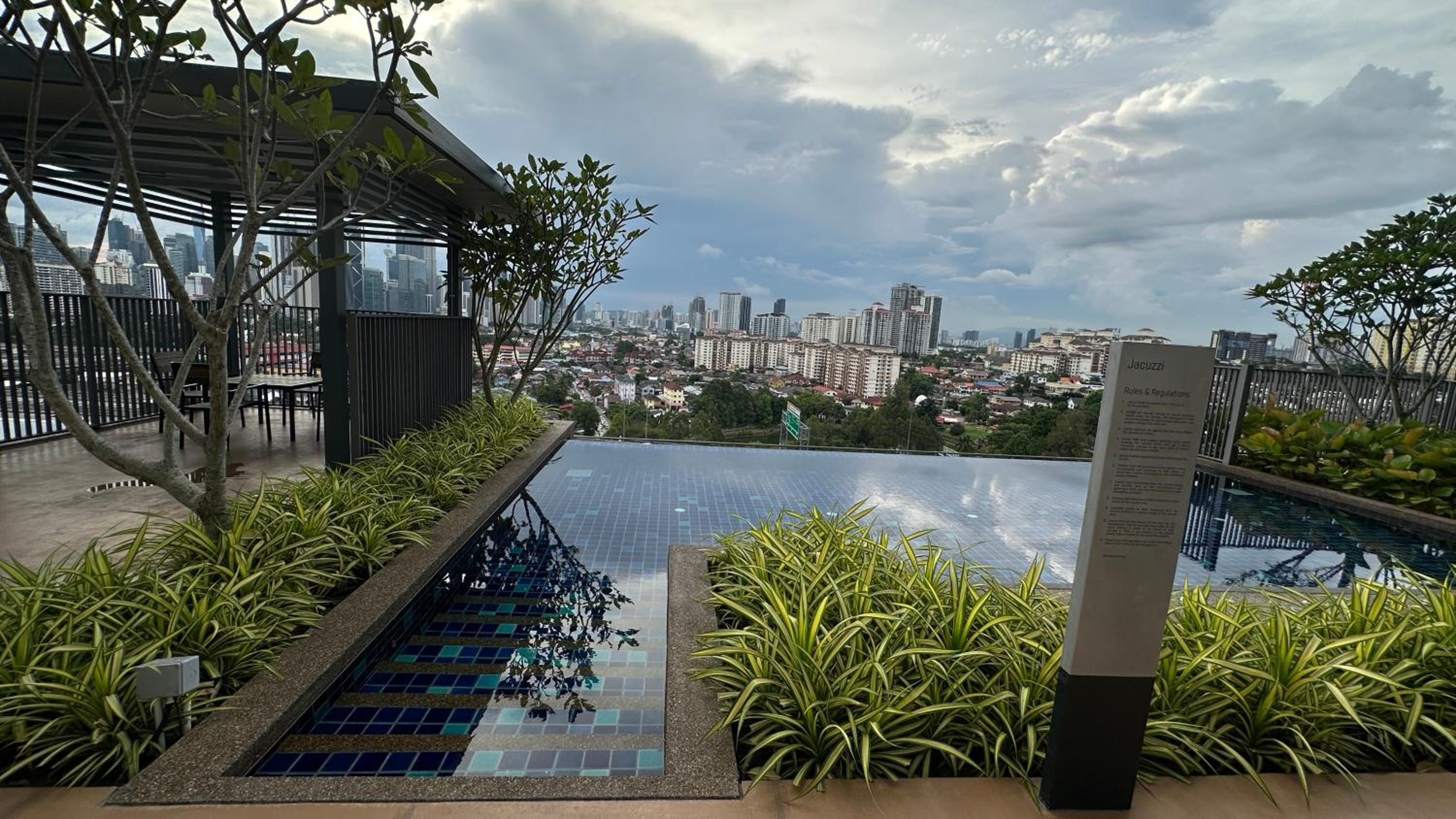 Datum Jelatek Superb Suite KL By LH
