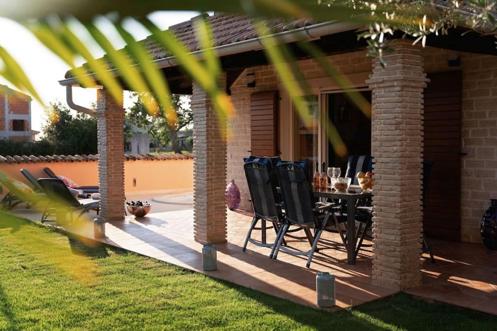 Casa Vivo by Briskva