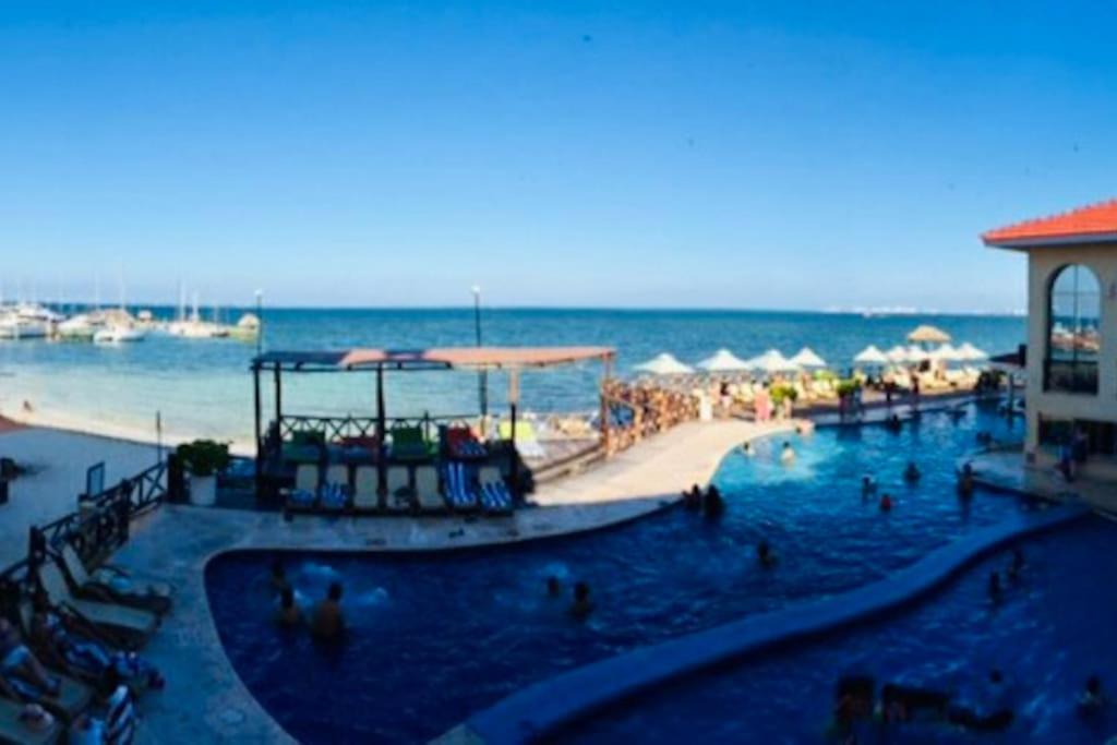 Punta me Apartment beach front in the hotel & Waterpark