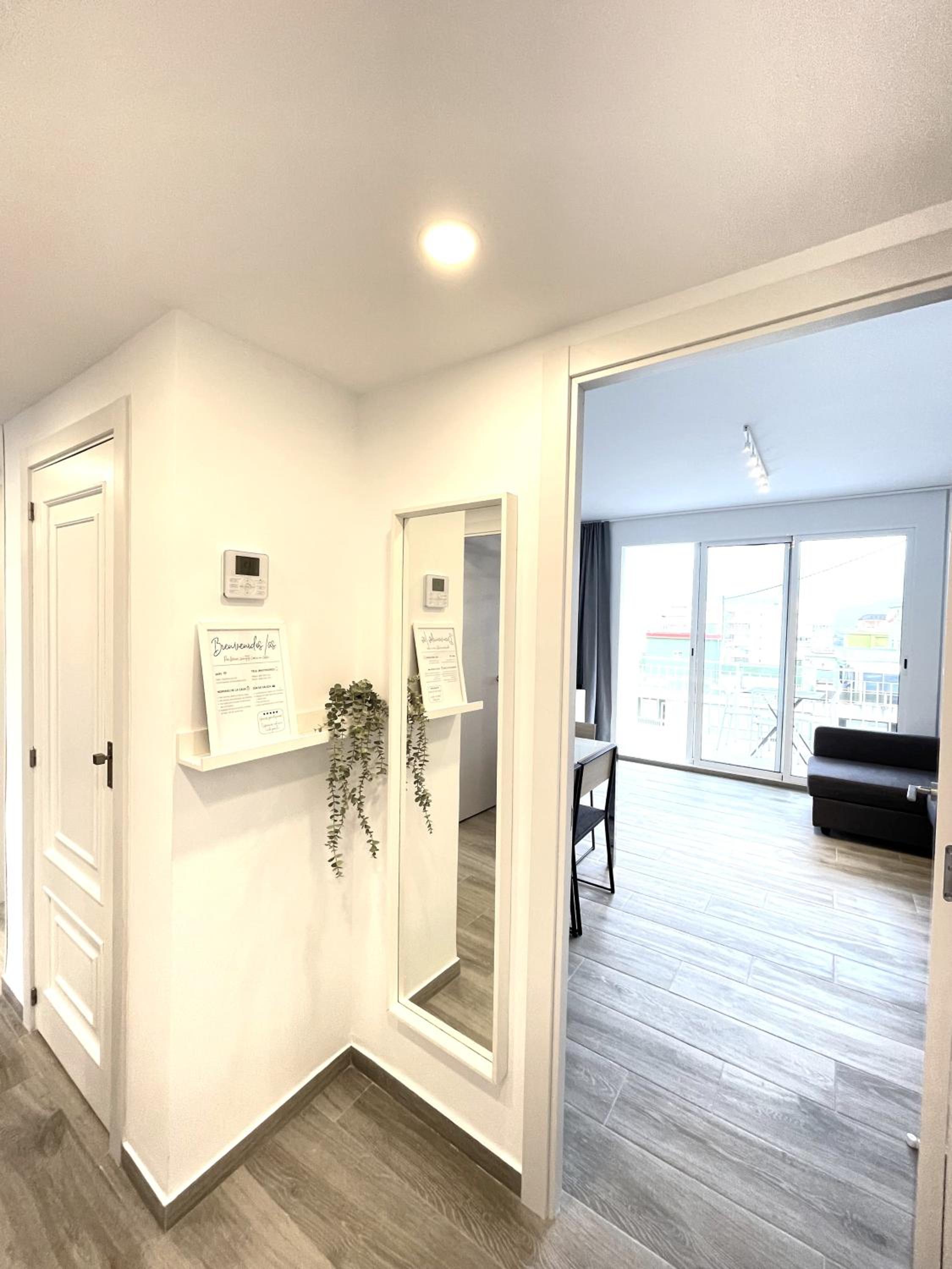 NUEVO, a 90 metros de la playa y con vistas al mar photo 2