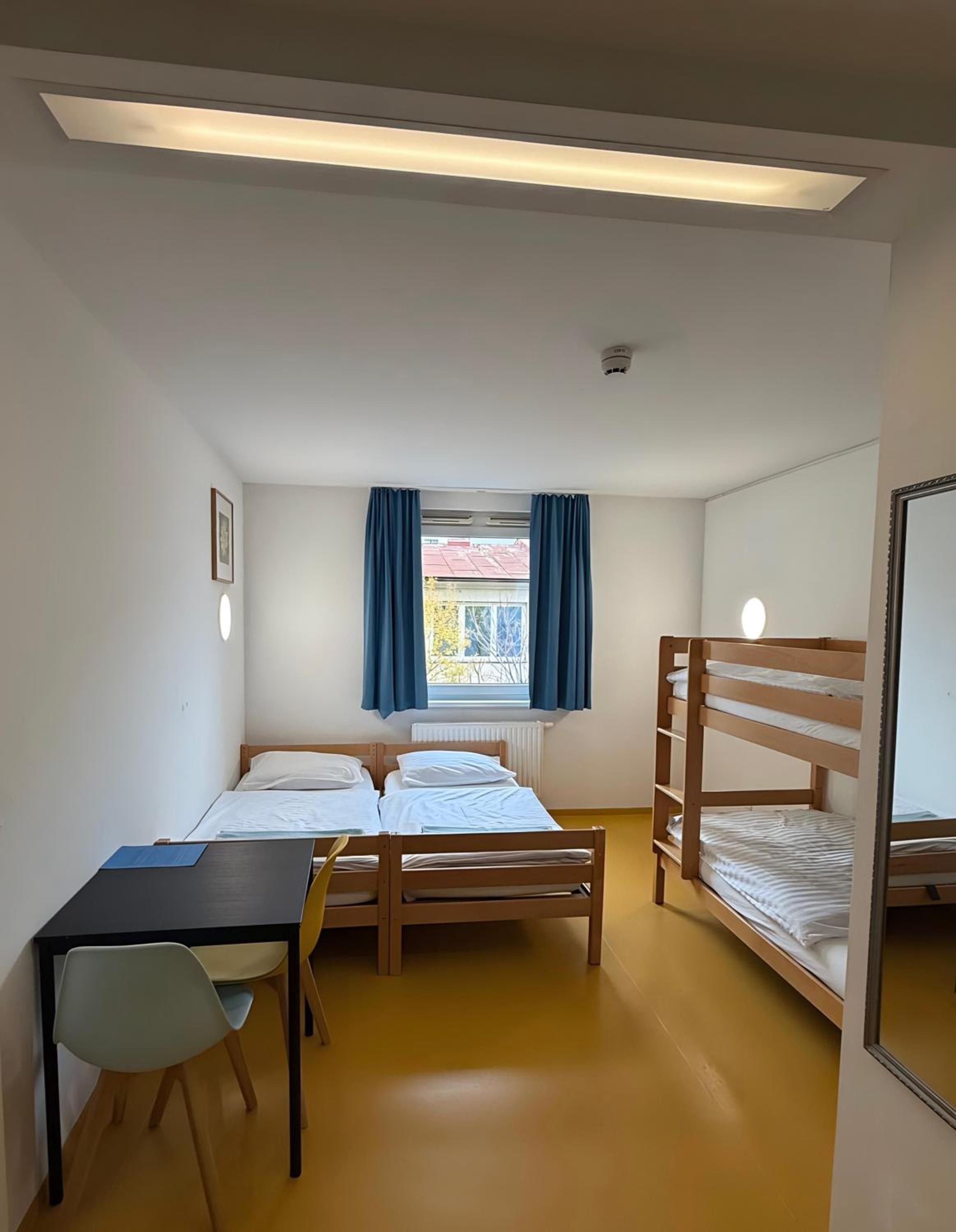 A&T Hotel & Hostel